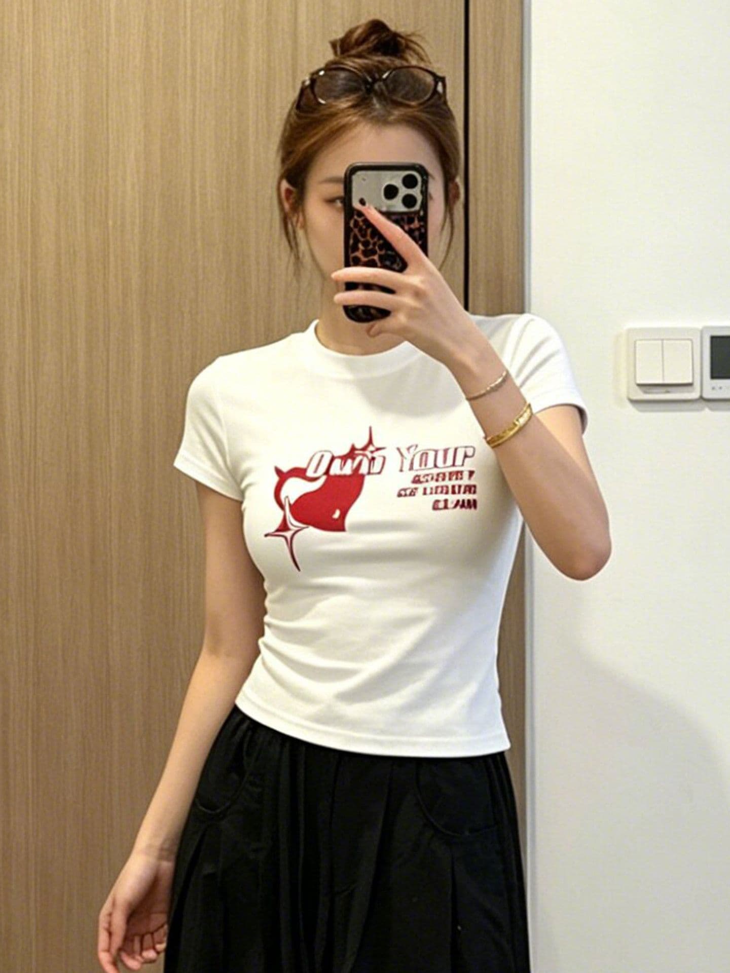 여름 새로운 여성 의류 트렌드 현대 재미있는 알파벳 프린트 라운드 넥 티셔츠 이미지 2