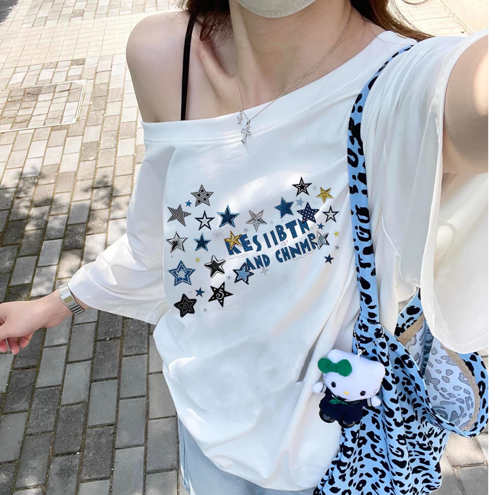 아메리칸 학원 스타일 별 프린트 비스듬한 어깨 반팔 티셔츠 여성 여름 새로운 루즈핏 캐주얼 작은 대중 오프숄더 맨위 상세 이미지 1