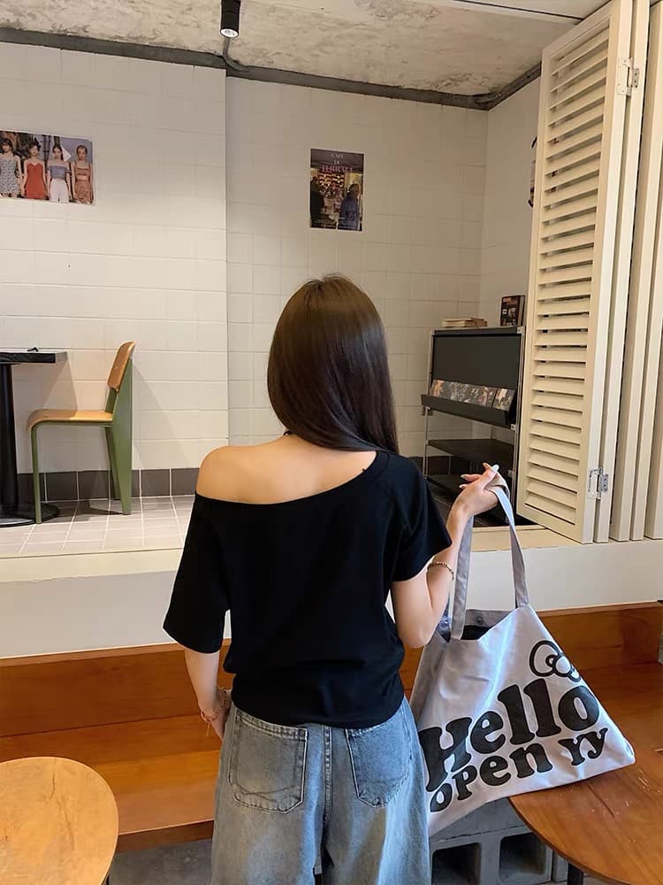 검정색 프린트 비스듬한 어깨 반팔 티셔츠 여성 순수한 욕망 핫걸 루즈핏 오프숄더 맨위 상세 이미지 5