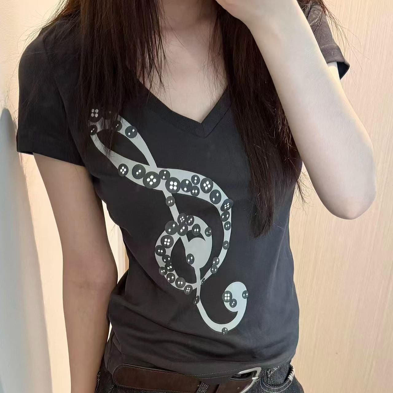아메리칸 레트로 패치워크 V넥 참고 회색 반팔 티셔츠 여성 여름 몸매 가꾸기 슬림해 보이는 느슨함 센스 다용도 맨위 트렌디 이미지 5