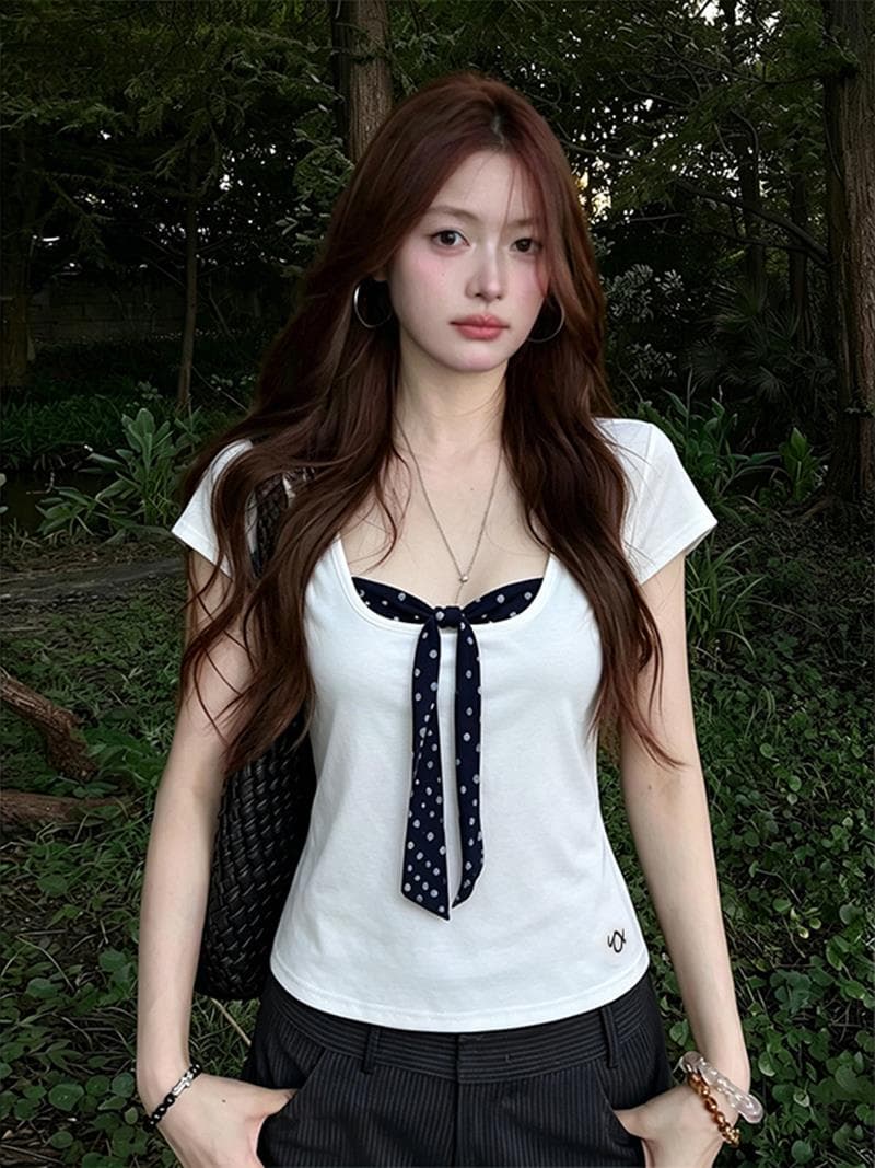 한 부서 달콤한 핫걸 화이트 광장 칼라 이슬 쇄골 긍정적 인 어깨 반팔 티셔츠 여성 여름 작은 키 자수 몸매 가꾸기 맨위 이미지 2