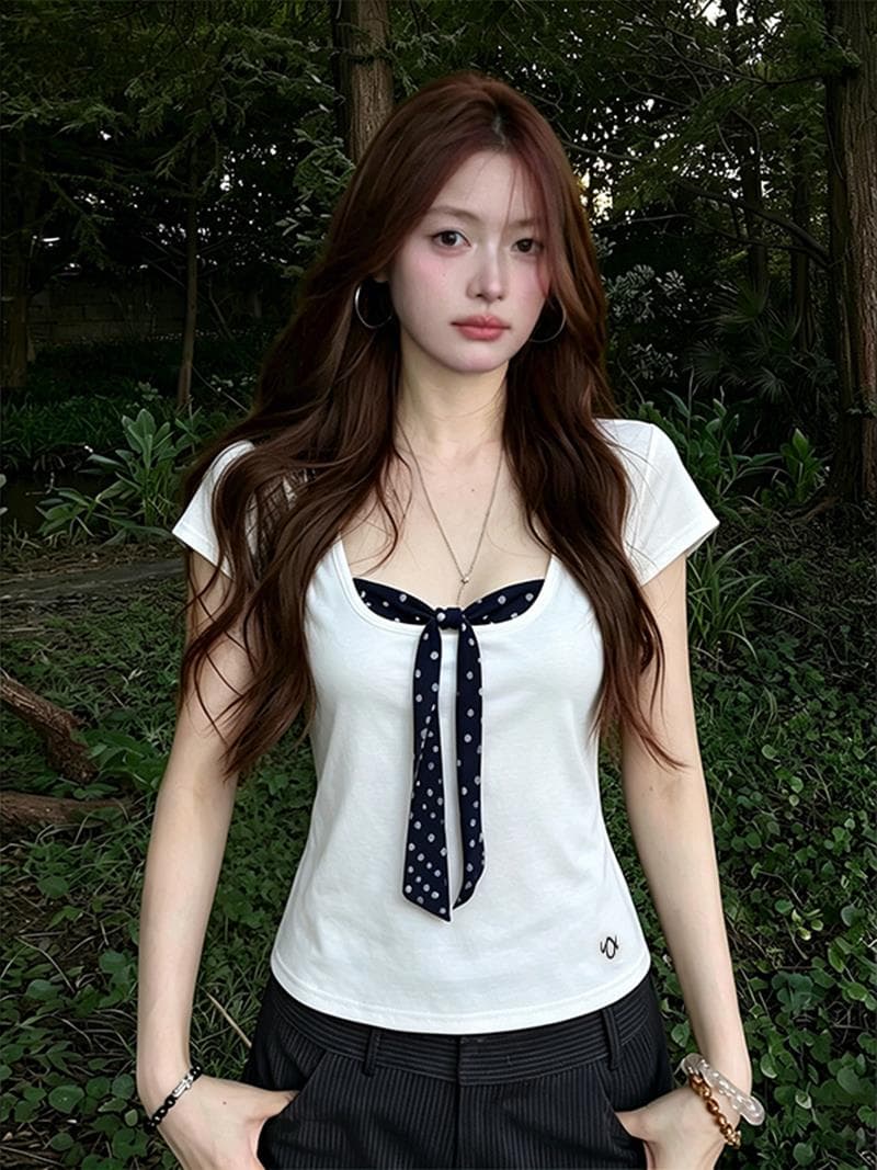 한 부서 달콤한 핫걸 화이트 광장 칼라 이슬 쇄골 긍정적 인 어깨 반팔 티셔츠 여성 여름 작은 키 자수 몸매 가꾸기 맨위