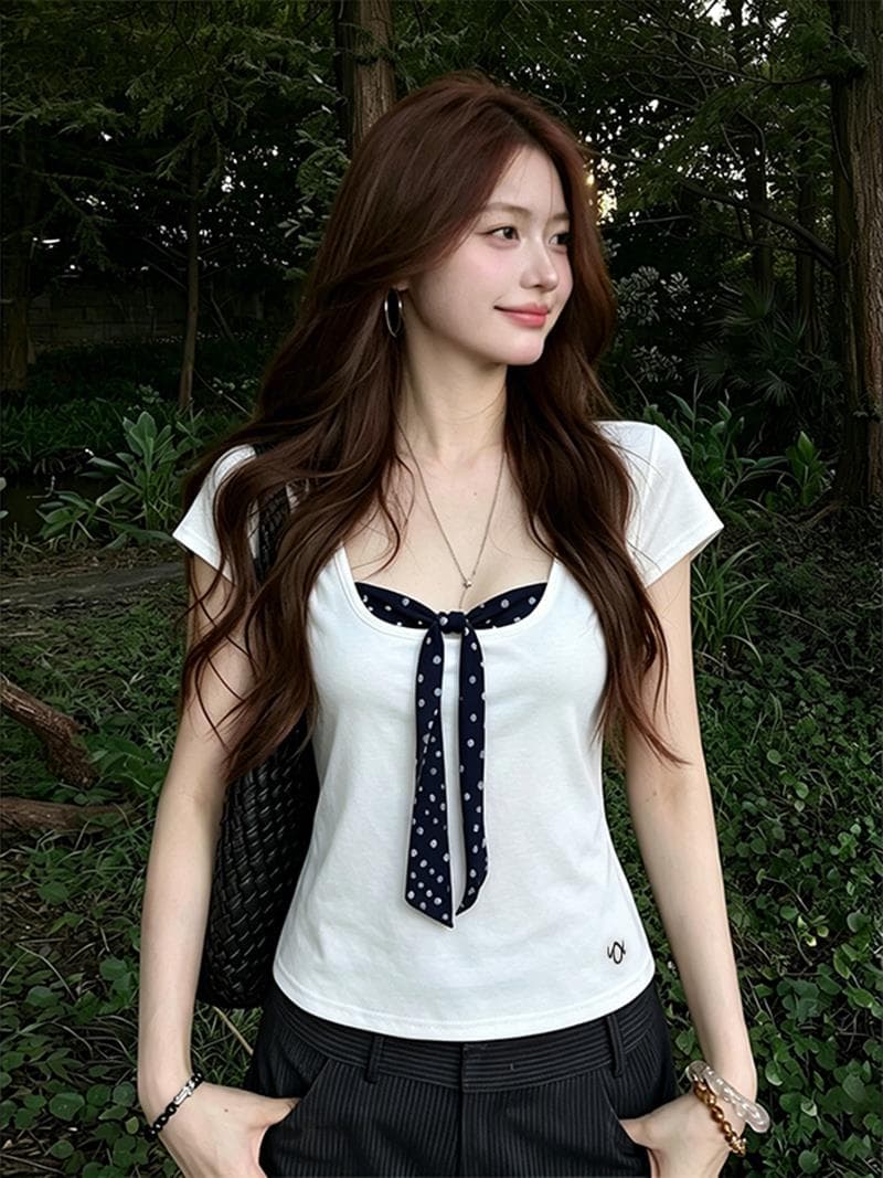 한 부서 달콤한 핫걸 화이트 광장 칼라 이슬 쇄골 긍정적 인 어깨 반팔 티셔츠 여성 여름 작은 키 자수 몸매 가꾸기 맨위 상세 이미지 2