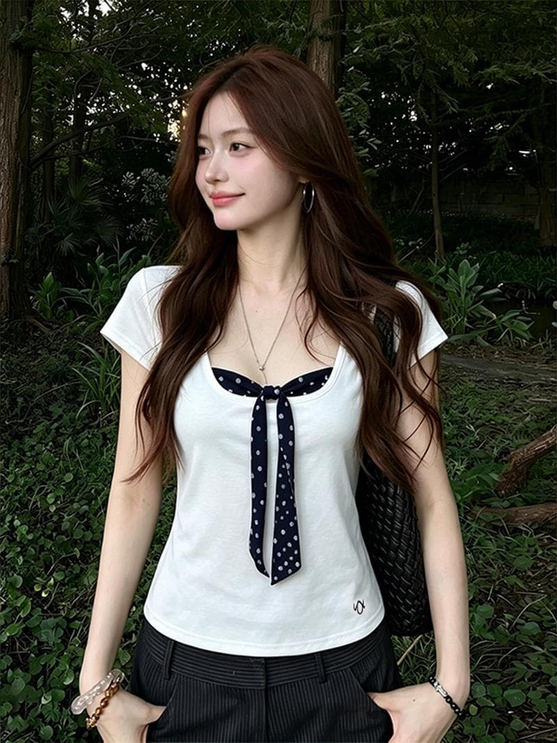 한 부서 달콤한 핫걸 화이트 광장 칼라 이슬 쇄골 긍정적 인 어깨 반팔 티셔츠 여성 여름 작은 키 자수 몸매 가꾸기 맨위 상세 이미지 5
