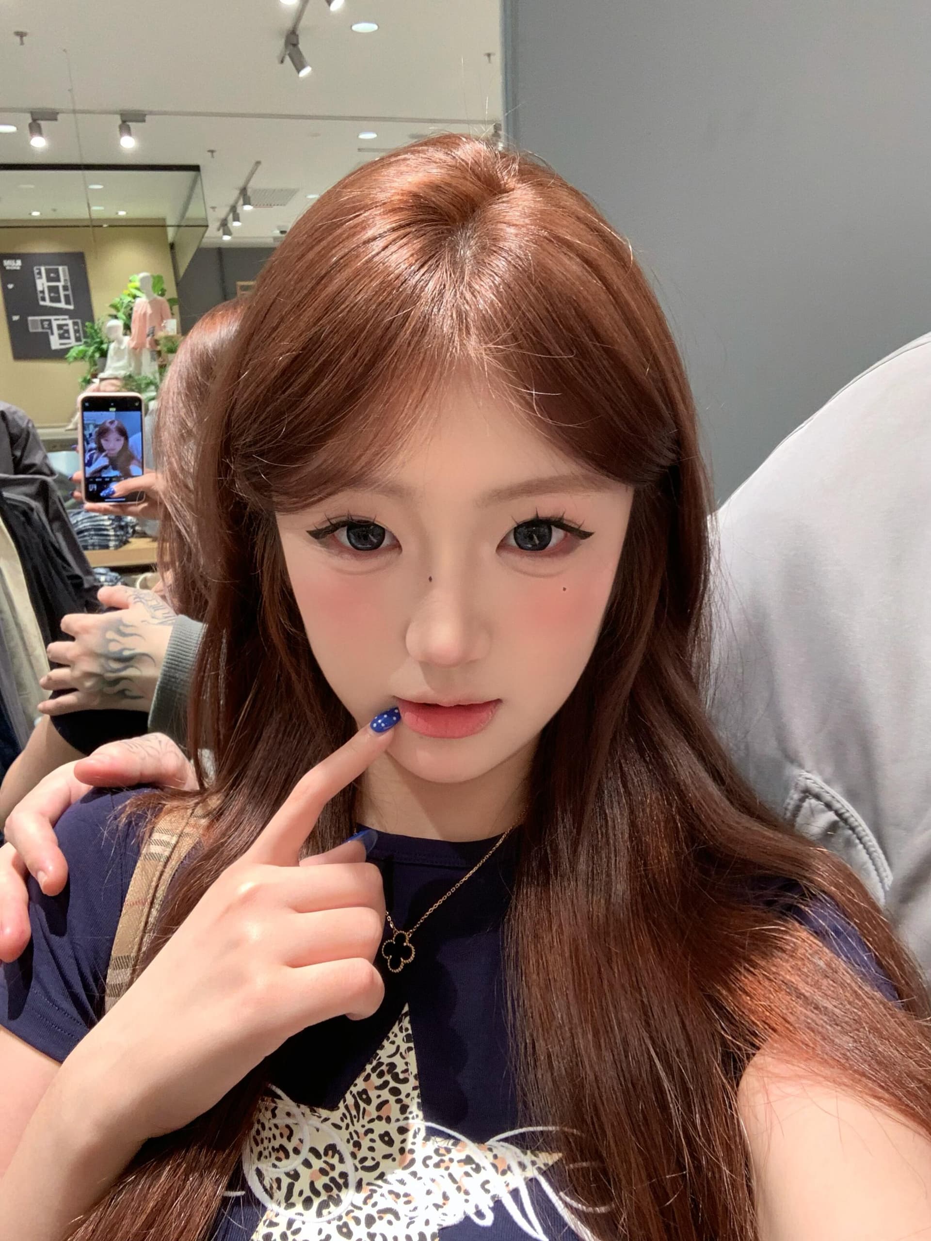 아메리칸 레트로 달콤한 핫걸 몸매 가꾸기 슬림해 보이는 반팔 티셔츠 여성 여름 디자인 센스 작은 대중 자이언트 잘 생긴 다용도 맨위 이미지 4