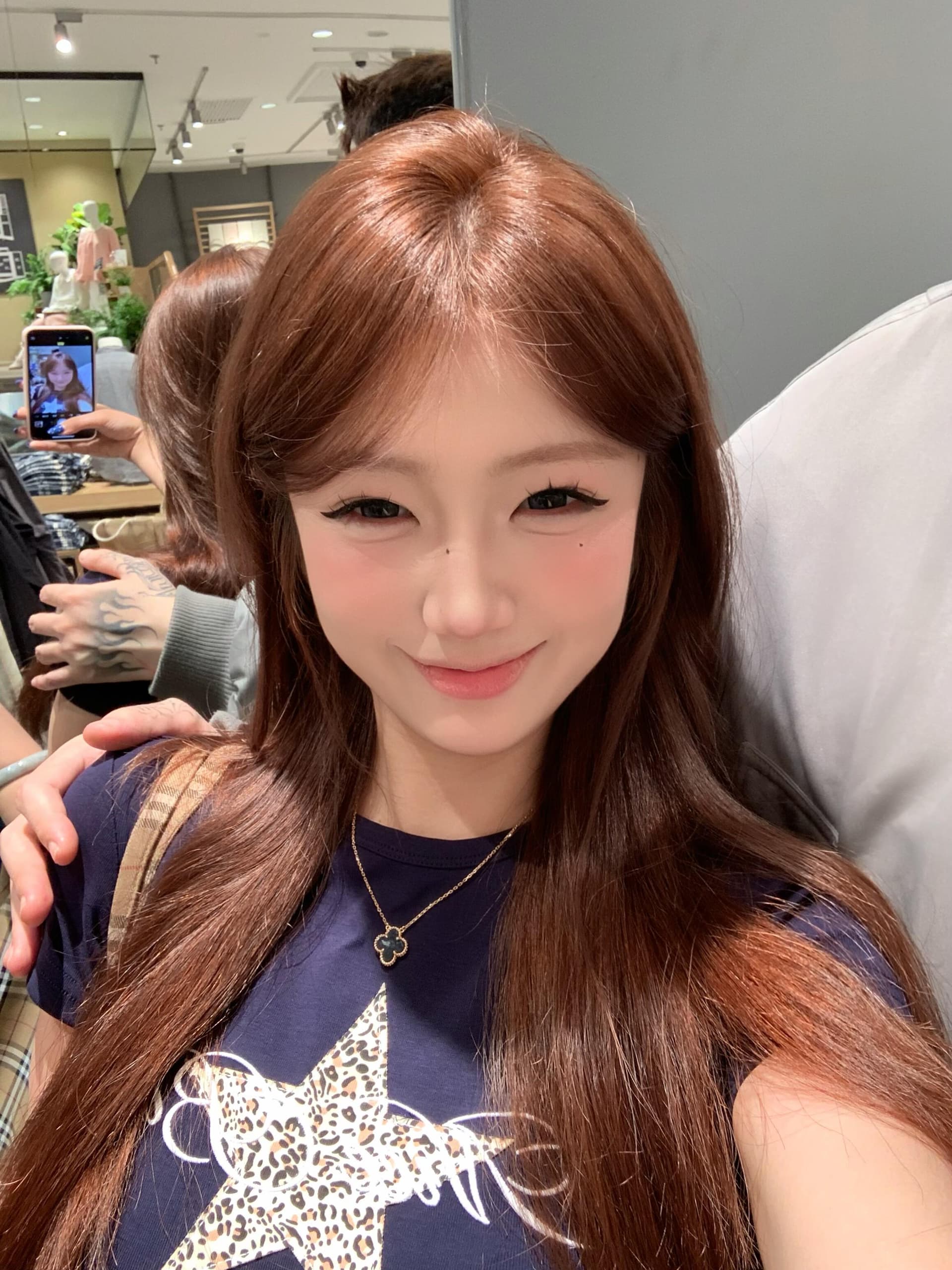 아메리칸 레트로 달콤한 핫걸 몸매 가꾸기 슬림해 보이는 반팔 티셔츠 여성 여름 디자인 센스 작은 대중 자이언트 잘 생긴 다용도 맨위 이미지 2