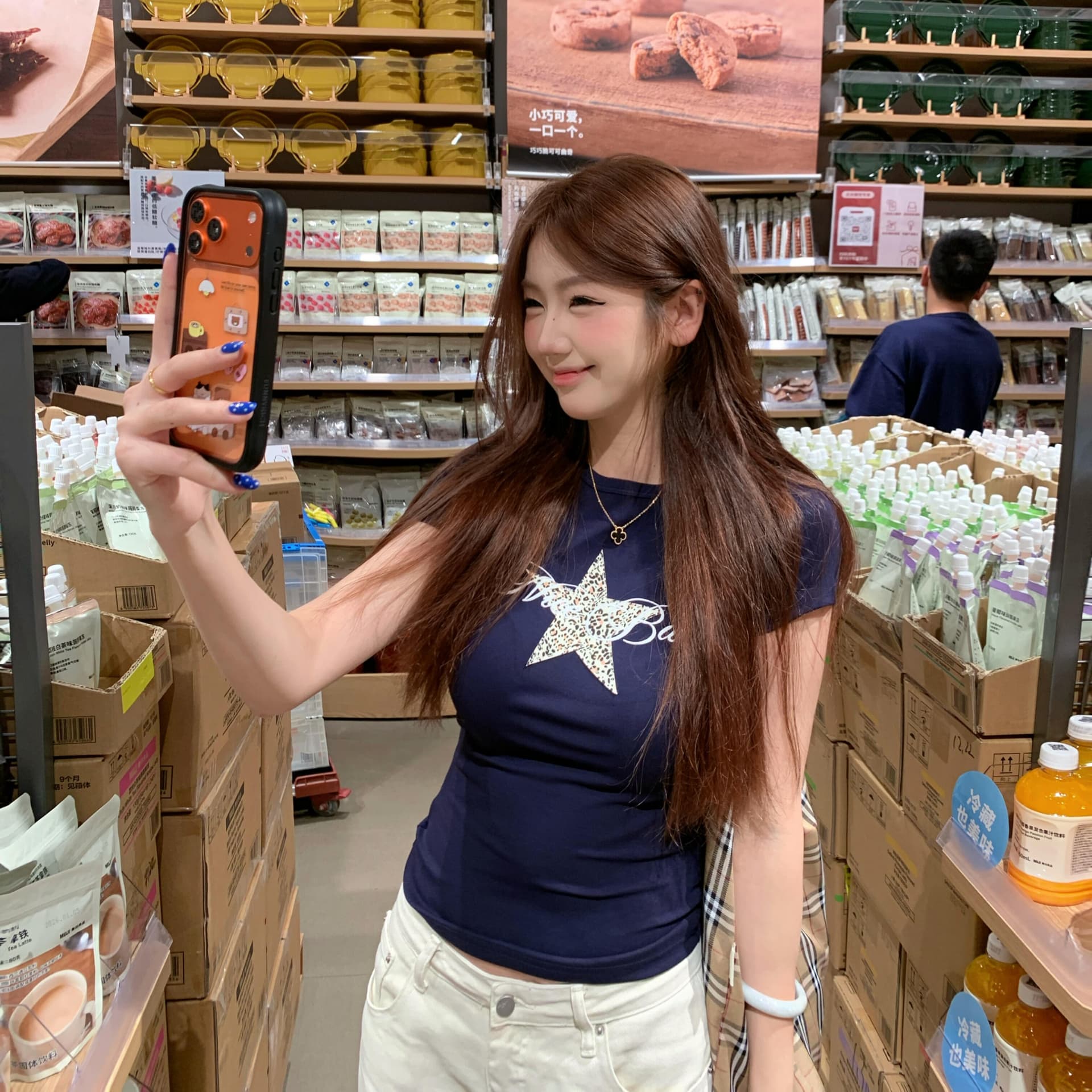 아메리칸 레트로 달콤한 핫걸 몸매 가꾸기 슬림해 보이는 반팔 티셔츠 여성 여름 디자인 센스 작은 대중 자이언트 잘 생긴 다용도 맨위 이미지 5