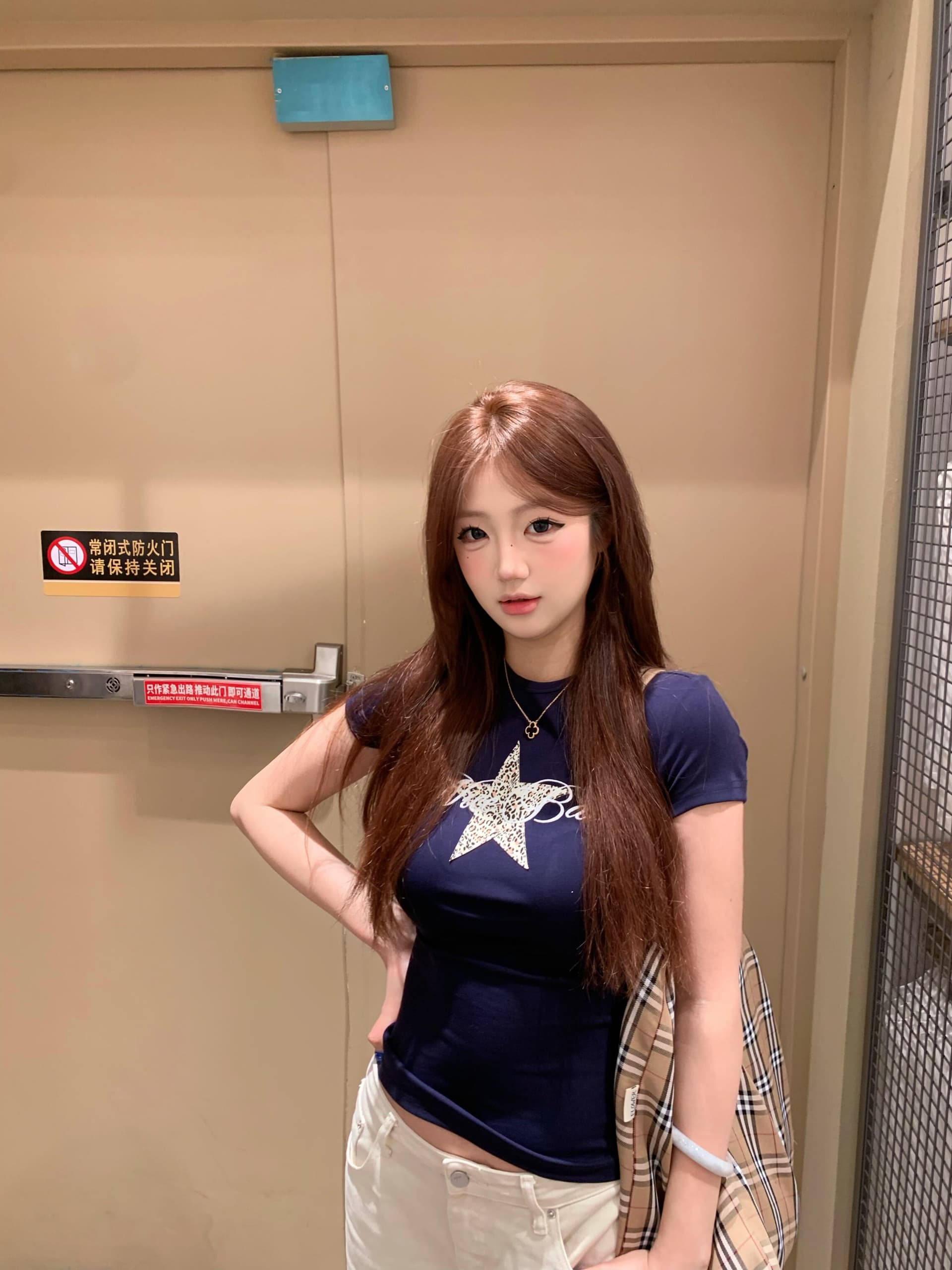 아메리칸 레트로 달콤한 핫걸 몸매 가꾸기 슬림해 보이는 반팔 티셔츠 여성 여름 디자인 센스 작은 대중 자이언트 잘 생긴 다용도 맨위 상세 이미지 1