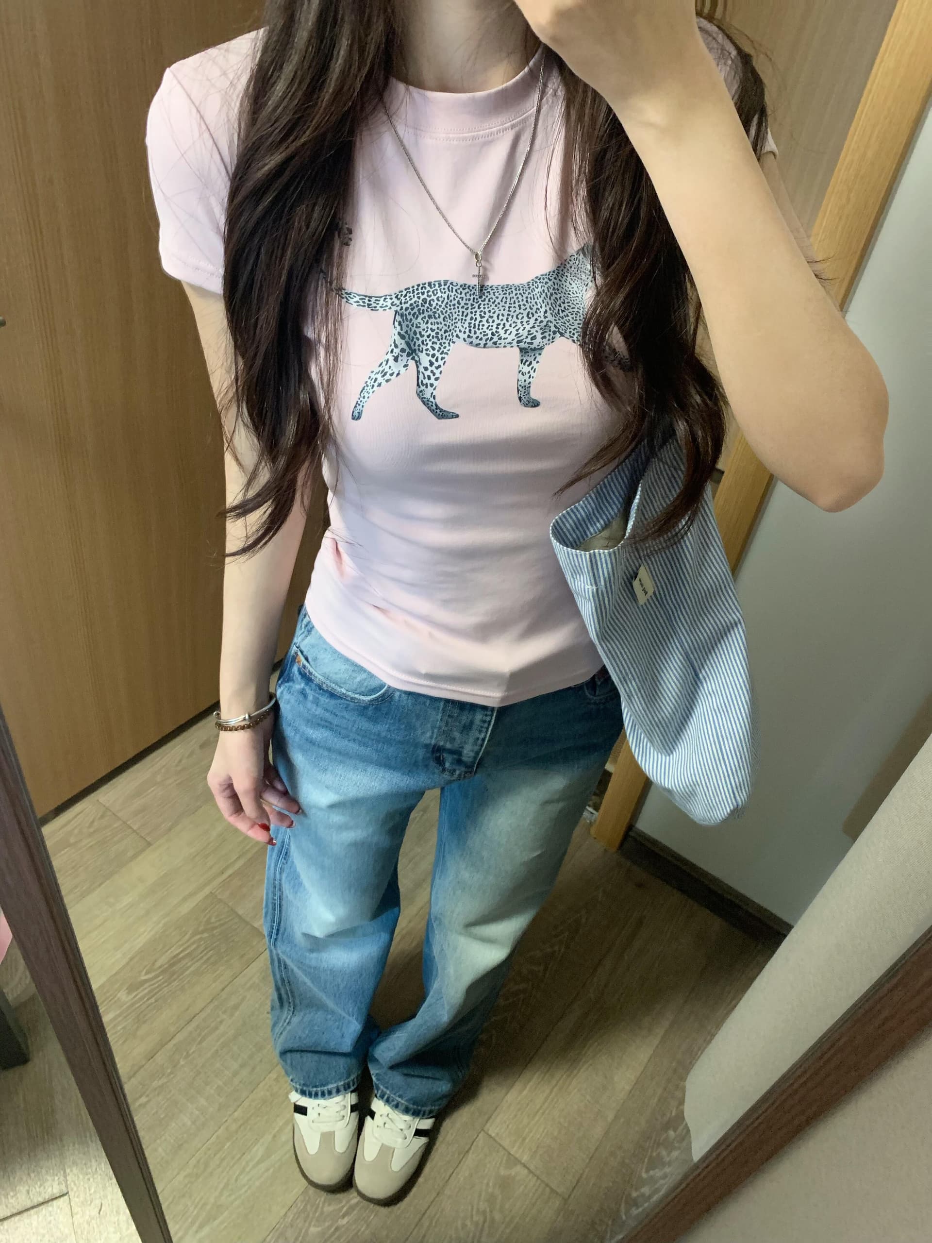 순수한 욕망 핫걸 라운드 넥 표범 프린트 긍정적 인 어깨 반팔 티셔츠 여름 새로운 몸매 가꾸기 슬림해 보이는 디자인 다용도 맨위 상세 이미지 5