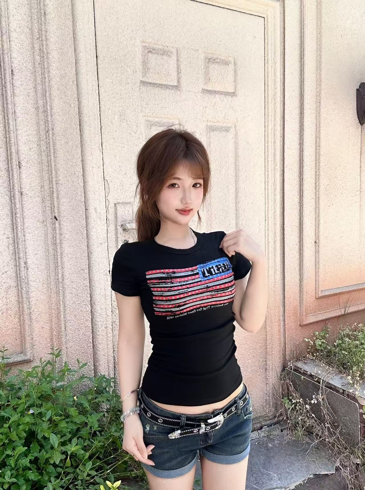아메리칸 배너 프린트 긍정적 인 어깨 검정색 반팔 티셔츠 여성 여름 몸매 가꾸기 슬림해 보이는 외국 가스 달콤한 핫걸 쇼트 스타일 맨위 이미지 3