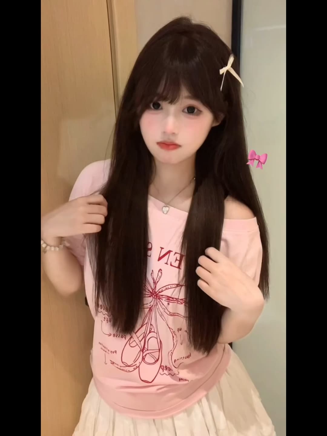 핑크색 비스듬한 어깨 의류 고유 한 아름다운 오프숄더 반팔 여름 한국 스타일 오프숄더 티셔츠 여성 이미지 2