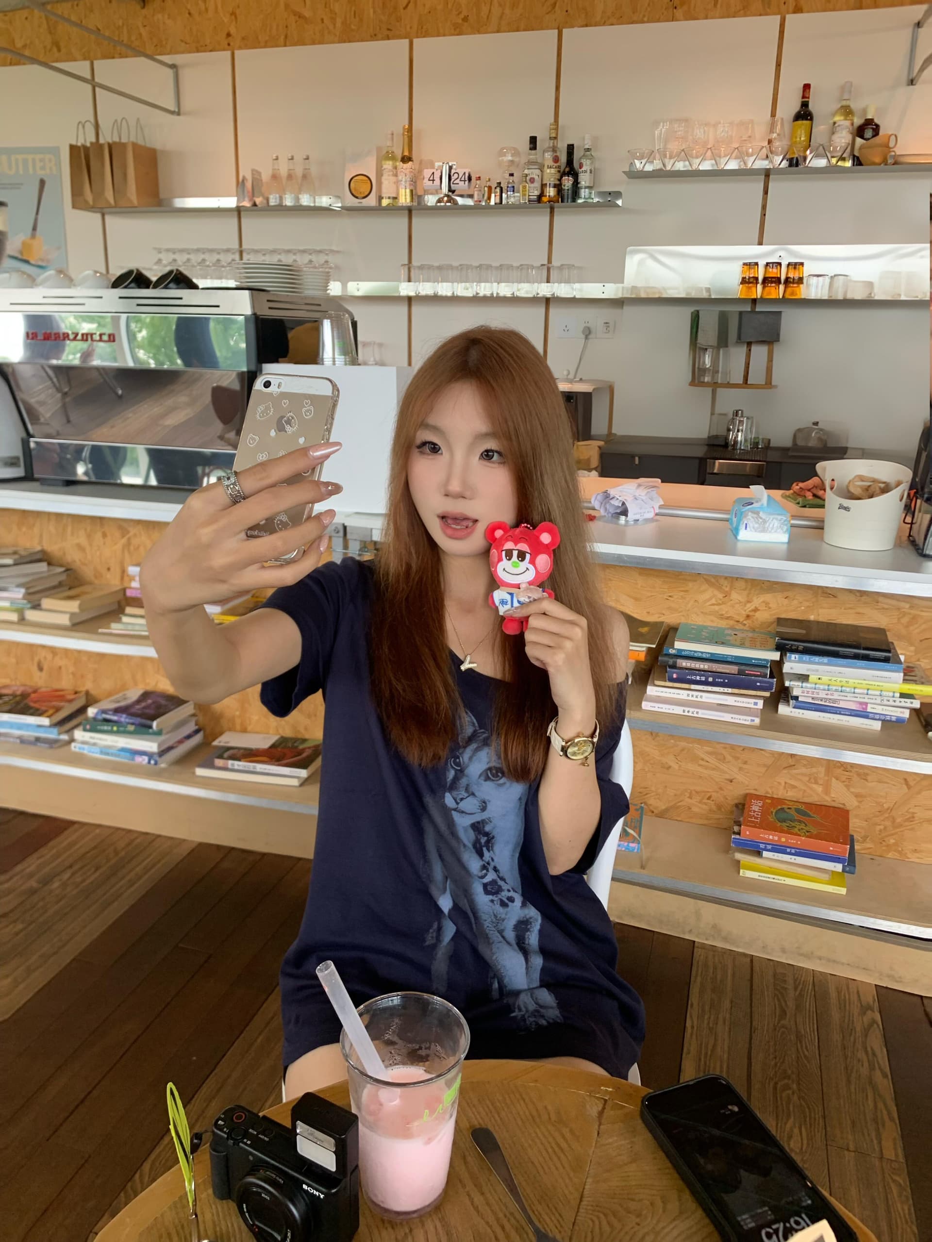 한국 ins 작은 대중 레트로 표범 프린트 캐주얼 다용도 루즈핏 순면 편안함 비스듬한 어깨 반팔 티셔츠 맨위 여성 이미지 2