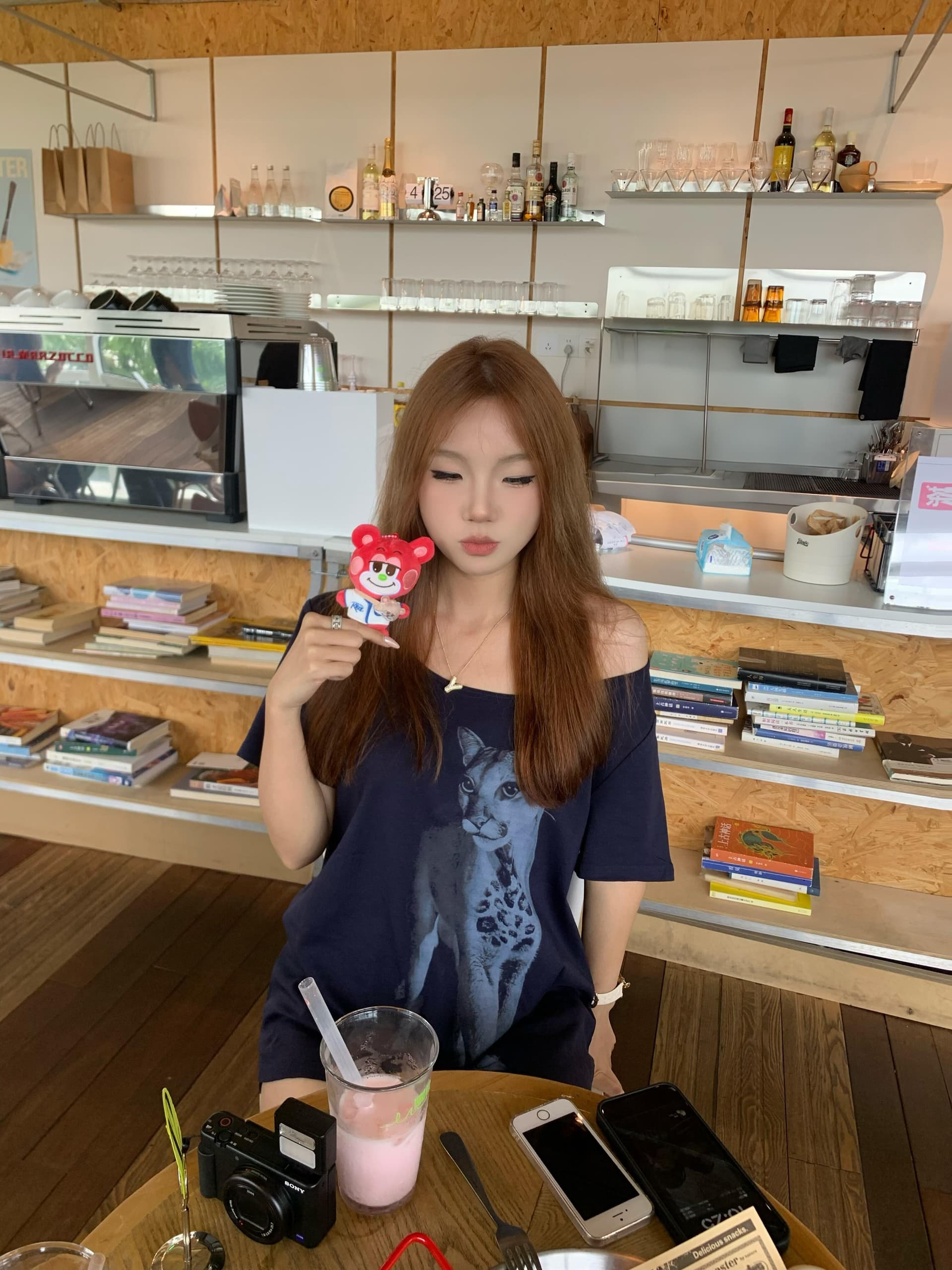 한국 ins 작은 대중 레트로 표범 프린트 캐주얼 다용도 루즈핏 순면 편안함 비스듬한 어깨 반팔 티셔츠 맨위 여성