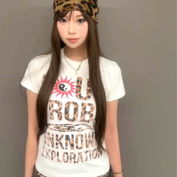 아메리칸 이문화 마 오래된 태극권 알파벳 프린트 여름 핫걸 몸매 가꾸기 긍정적 인 어깨 반팔 티셔츠 여성