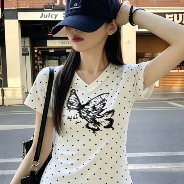 작은 대중 고유 한 나비 도트 무늬 긍정적 인 어깨 V넥 반팔 티셔츠 여성 여름 핫걸 몸매 가꾸기 슬림해 보이는 꼬집기 허리 쇼트 스타일 맨위 상세 이미지 1