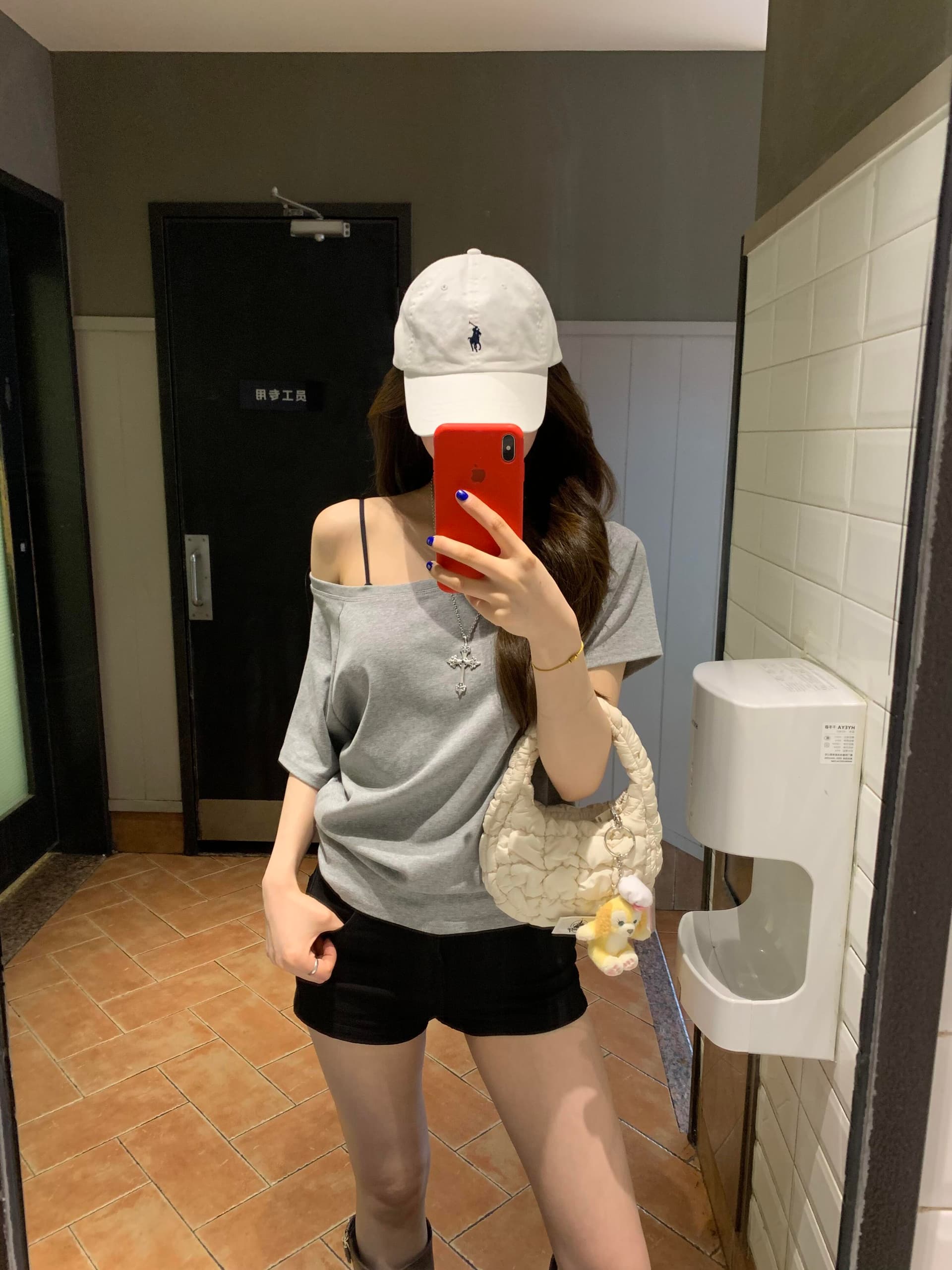 아메리칸 핫걸 회색 비스듬한 어깨 반팔 티셔츠 여성 여름 순수한 욕망 루즈핏 이슬 쇄골 오프숄더 반소매 맨위 상세 이미지 2