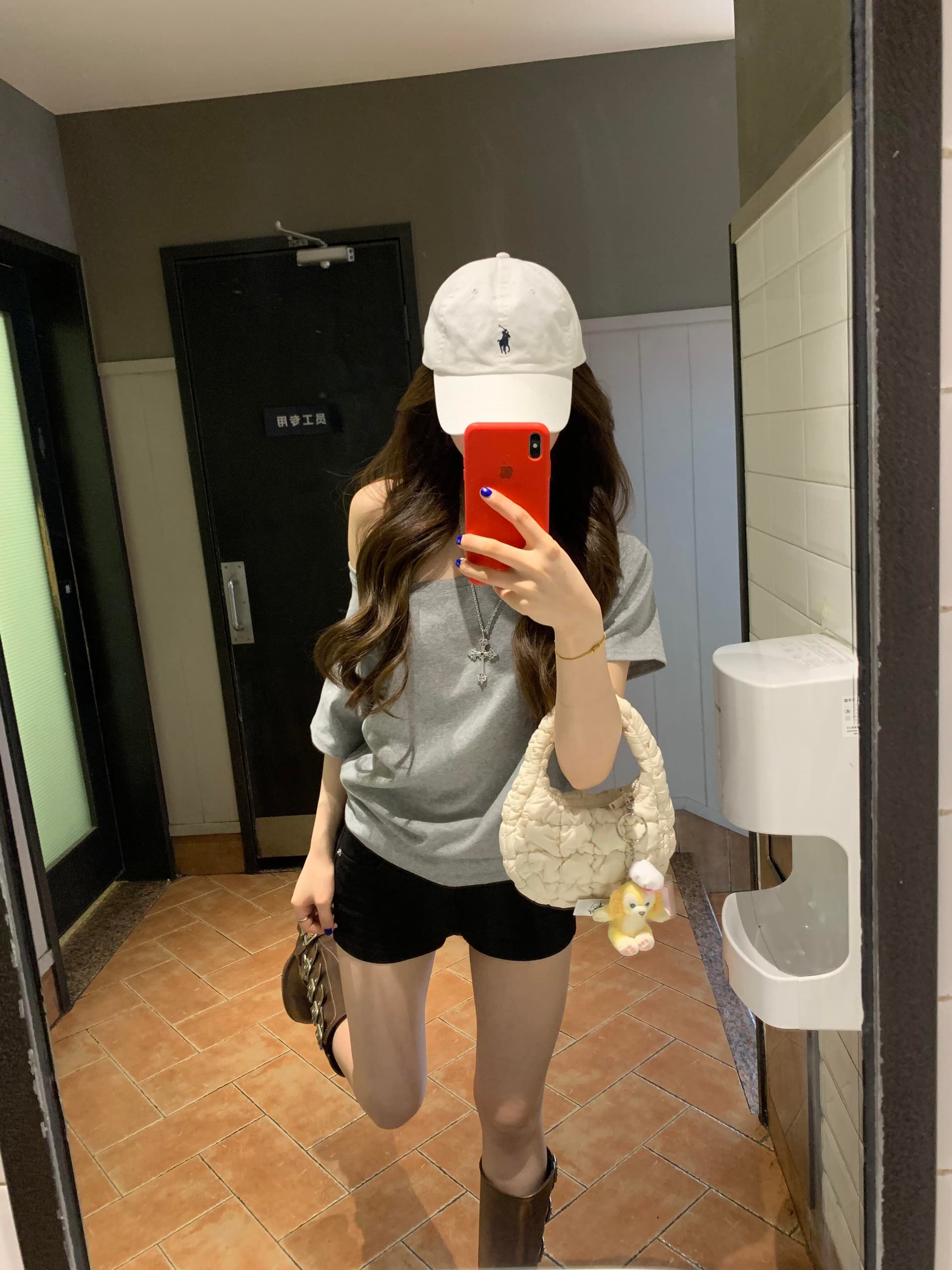 아메리칸 핫걸 회색 비스듬한 어깨 반팔 티셔츠 여성 여름 순수한 욕망 루즈핏 이슬 쇄골 오프숄더 반소매 맨위 상세 이미지 4