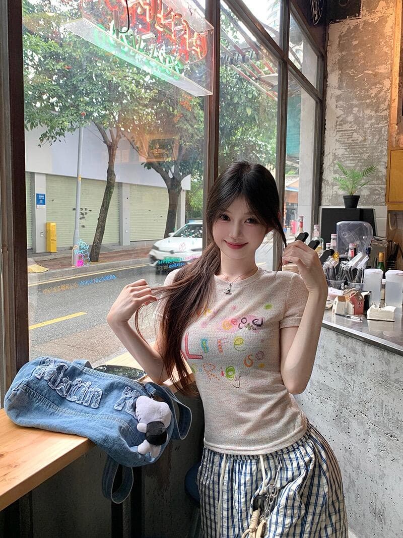 여름 새로운 방적 꽃 실 편안함 통기성 레트로 무지개 프린트 몸매 가꾸기 긍정적 인 어깨 반팔 티셔츠 다용도 여성 셔츠