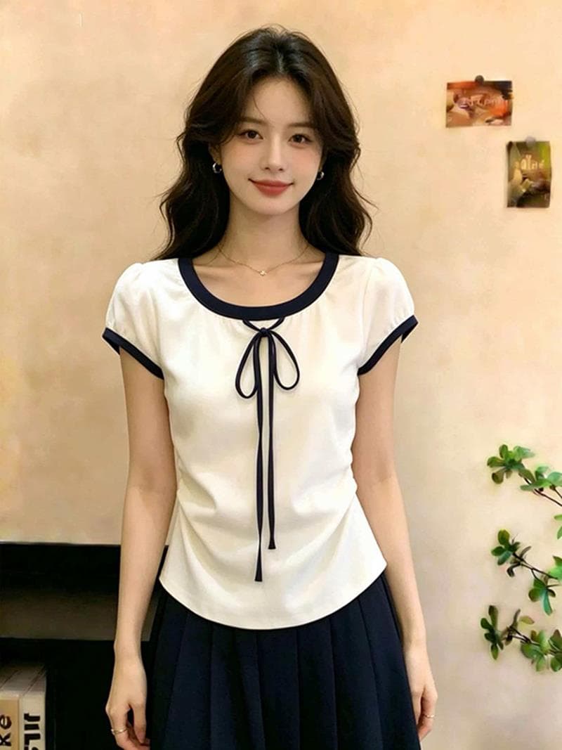 나비 넥타이 한 부서 반팔 티셔츠 여성 2026 여름 새로운 배색 몸매 가꾸기 슬림해 보이는 연령 감소 다용도 맨위