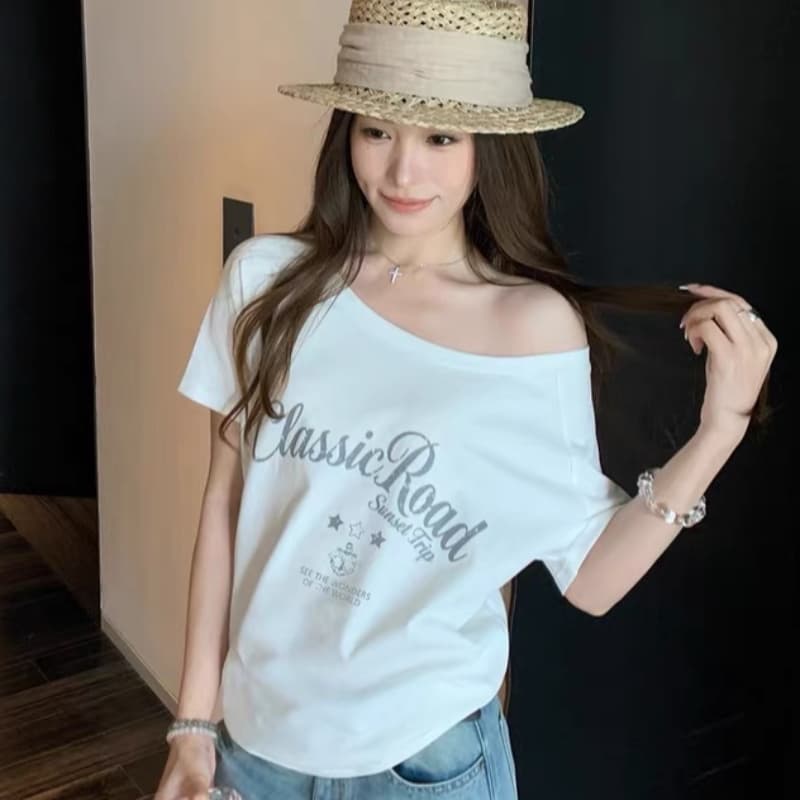 화이트 프린트 비스듬한 어깨 반팔 티셔츠 여성 한 부서 슬림해 보이는 다용도 캐주얼 맨위