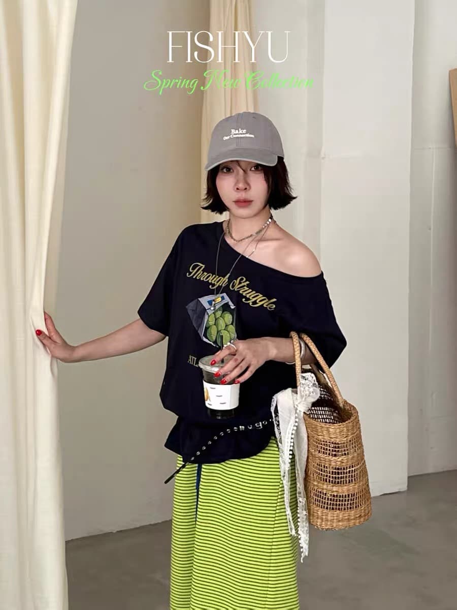 여름 새로운 아메리칸 테니스 알파벳 프린트 느긋한 바람 비스듬한 어깨 루즈핏 반팔 티셔츠 여성 트렌디 이미지 3