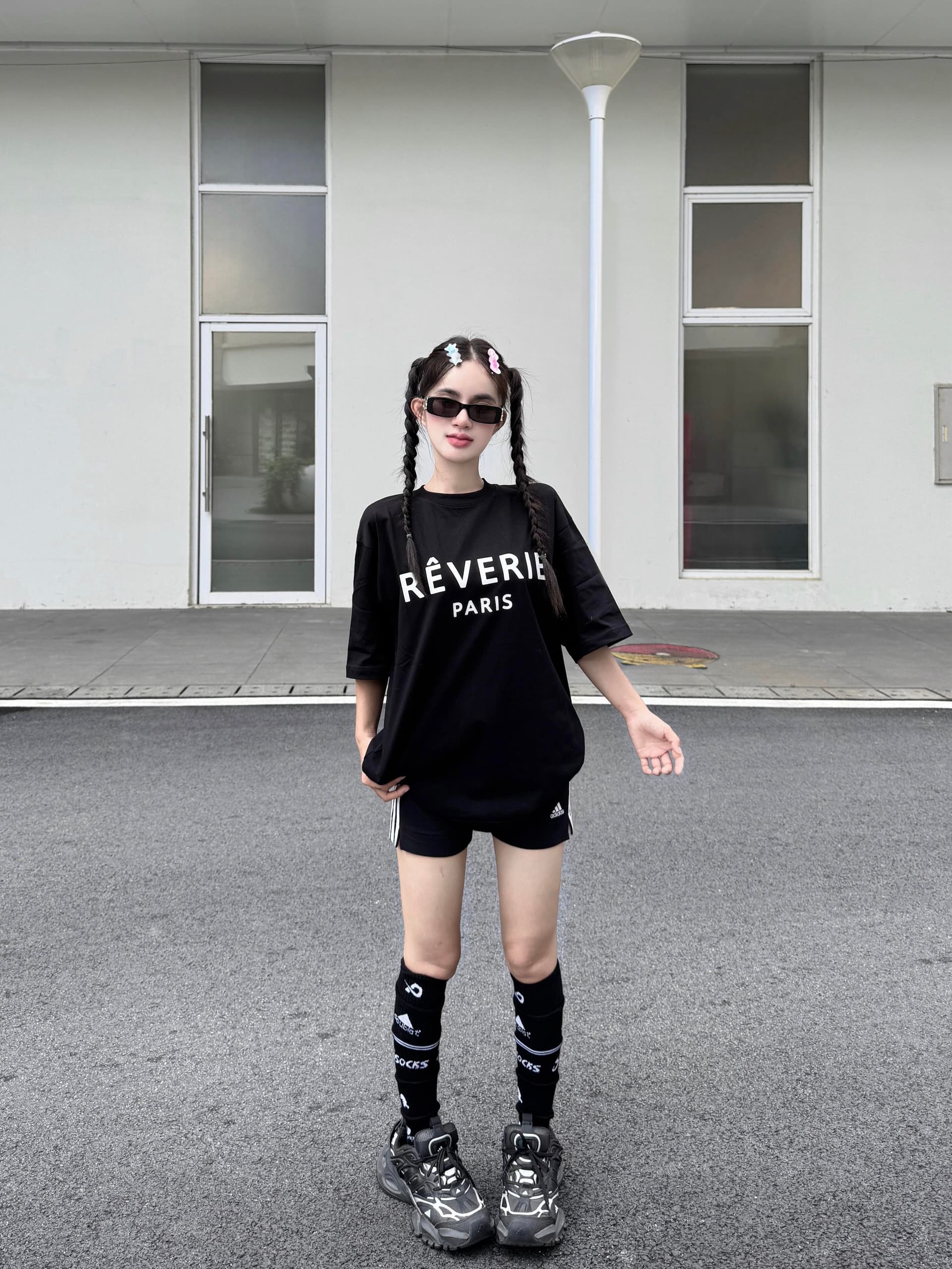 검정색 알파벳 프린트 반팔 티셔츠 여성 부드럽다 프로 피부 루즈핏 캐주얼 다용도 슬림해 보이는 니트 맨위 이미지 2