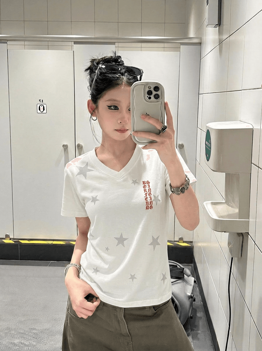 아메리칸 캐주얼 바람 별 프린트 V넥 반팔 티셔츠 여성 여름 몸매 가꾸기 슬림해 보이는 다용도 맨위 2026 새로운 상세 이미지 4