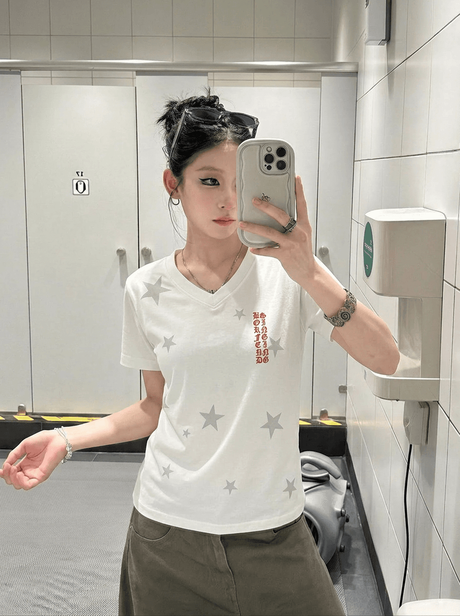 아메리칸 캐주얼 바람 별 프린트 V넥 반팔 티셔츠 여성 여름 몸매 가꾸기 슬림해 보이는 다용도 맨위 2026 새로운 상세 이미지 5