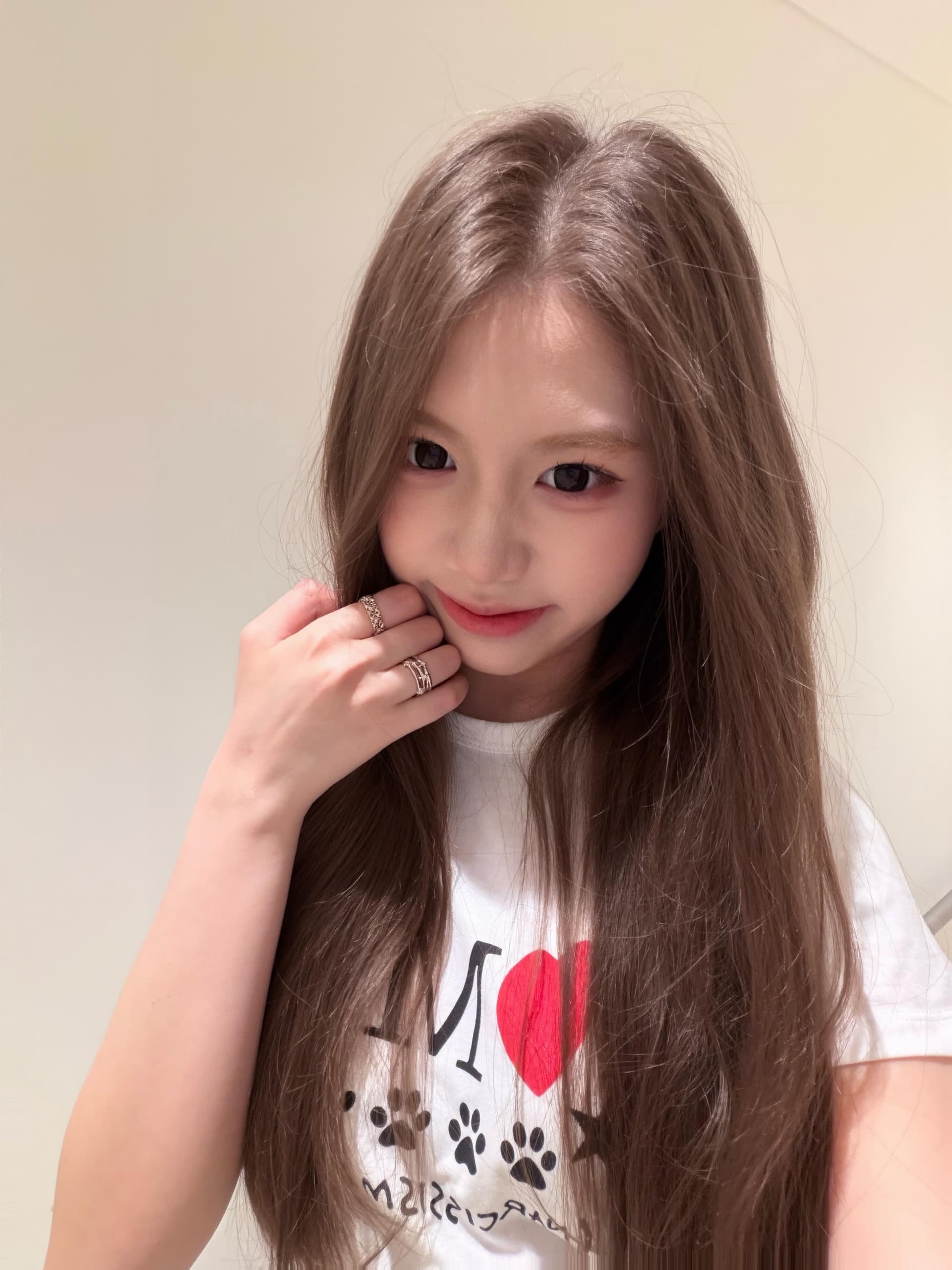 아메리칸 미니멀리즘 바람 알파벳 하트 발자국 인쇄 반팔 티셔츠 여성 여름 새로운 몸매 가꾸기 긍정적 인 어깨 다용도 작은 대중 맨위 이미지 4