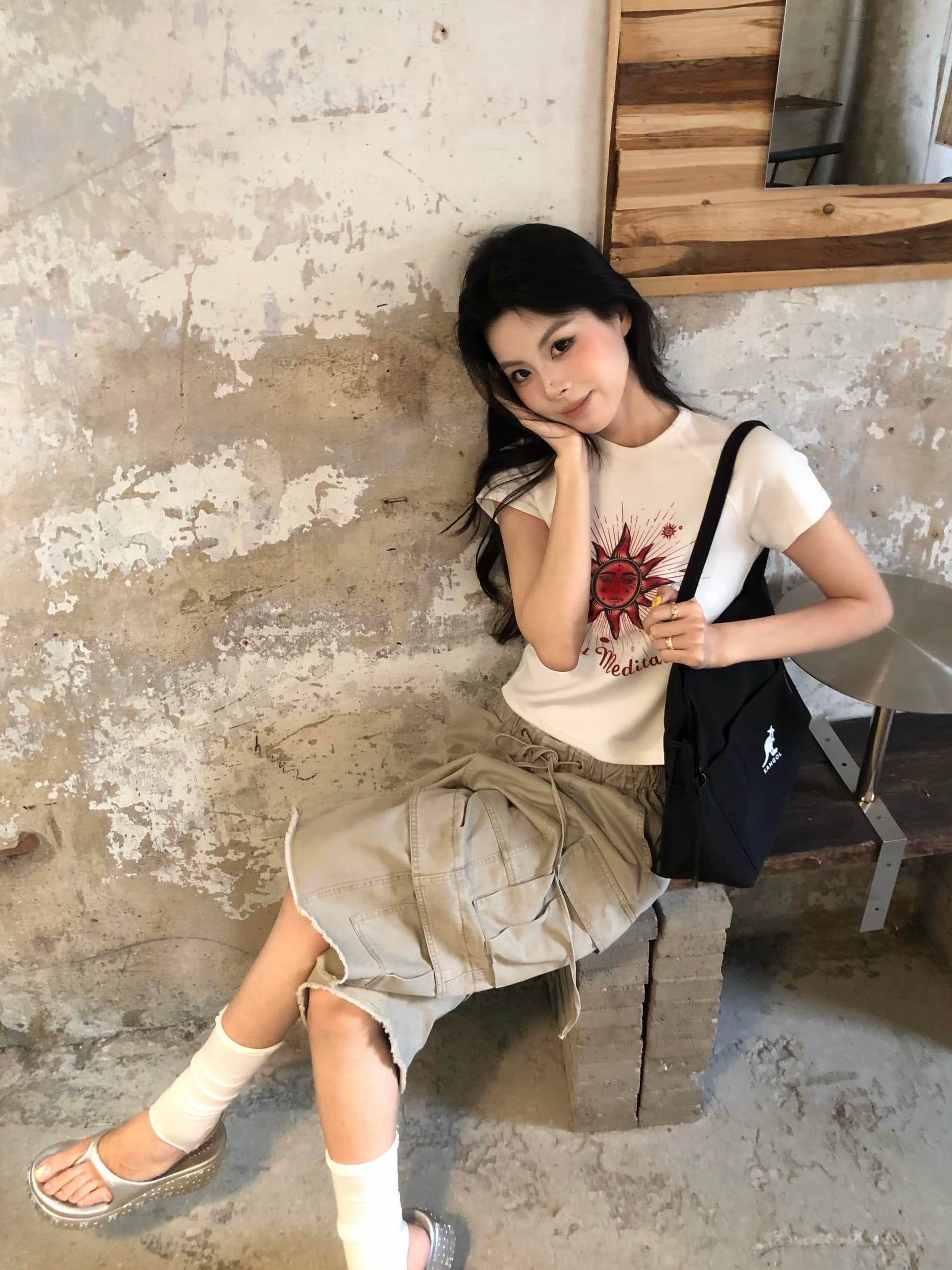 아메리칸 달콤한 차가운 바람 태양신 프린트 반팔 긍정적 인 어깨 티셔츠 여성 여름 몸매 가꾸기 슬림해 보이는 핫걸 화이트 맨위 이미지 3