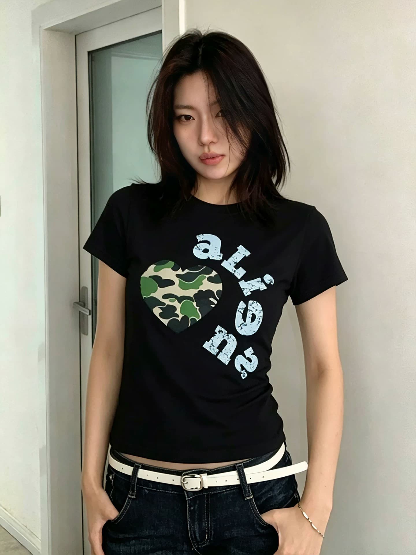 아메리칸 레트로 카모플라주 하트 프린트 반팔 긍정적 인 어깨 티셔츠 여성 여름 라운드 넥 몸매 가꾸기 슬림해 보이는 핫걸 짧은 맨위 이미지 4