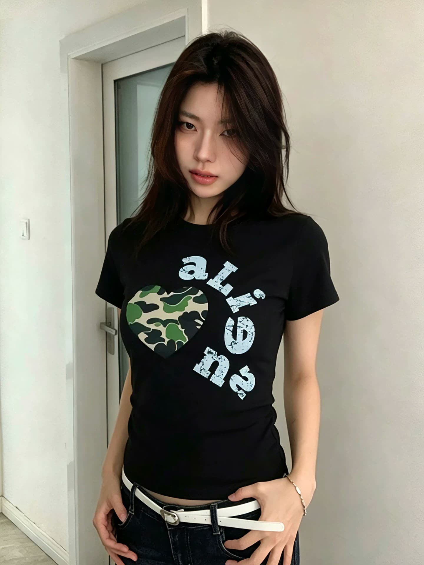 아메리칸 레트로 카모플라주 하트 프린트 반팔 긍정적 인 어깨 티셔츠 여성 여름 라운드 넥 몸매 가꾸기 슬림해 보이는 핫걸 짧은 맨위 상세 이미지 2