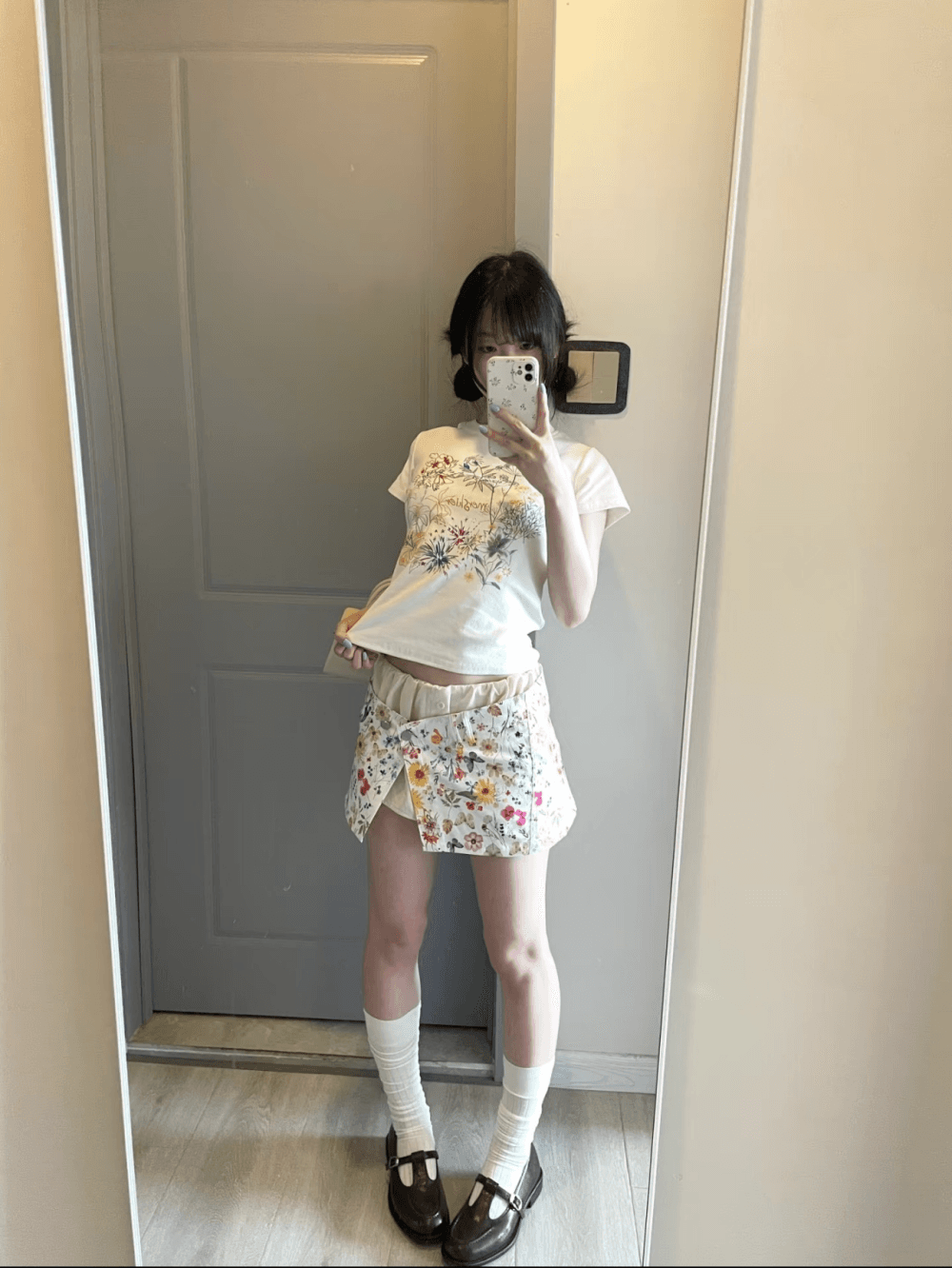 한 부서 소녀 수채화 꽃 프린트 긍정적 인 어깨 반팔 티셔츠 여름 몸매 가꾸기 다용도 쇼트 스타일 맨위 이미지 3