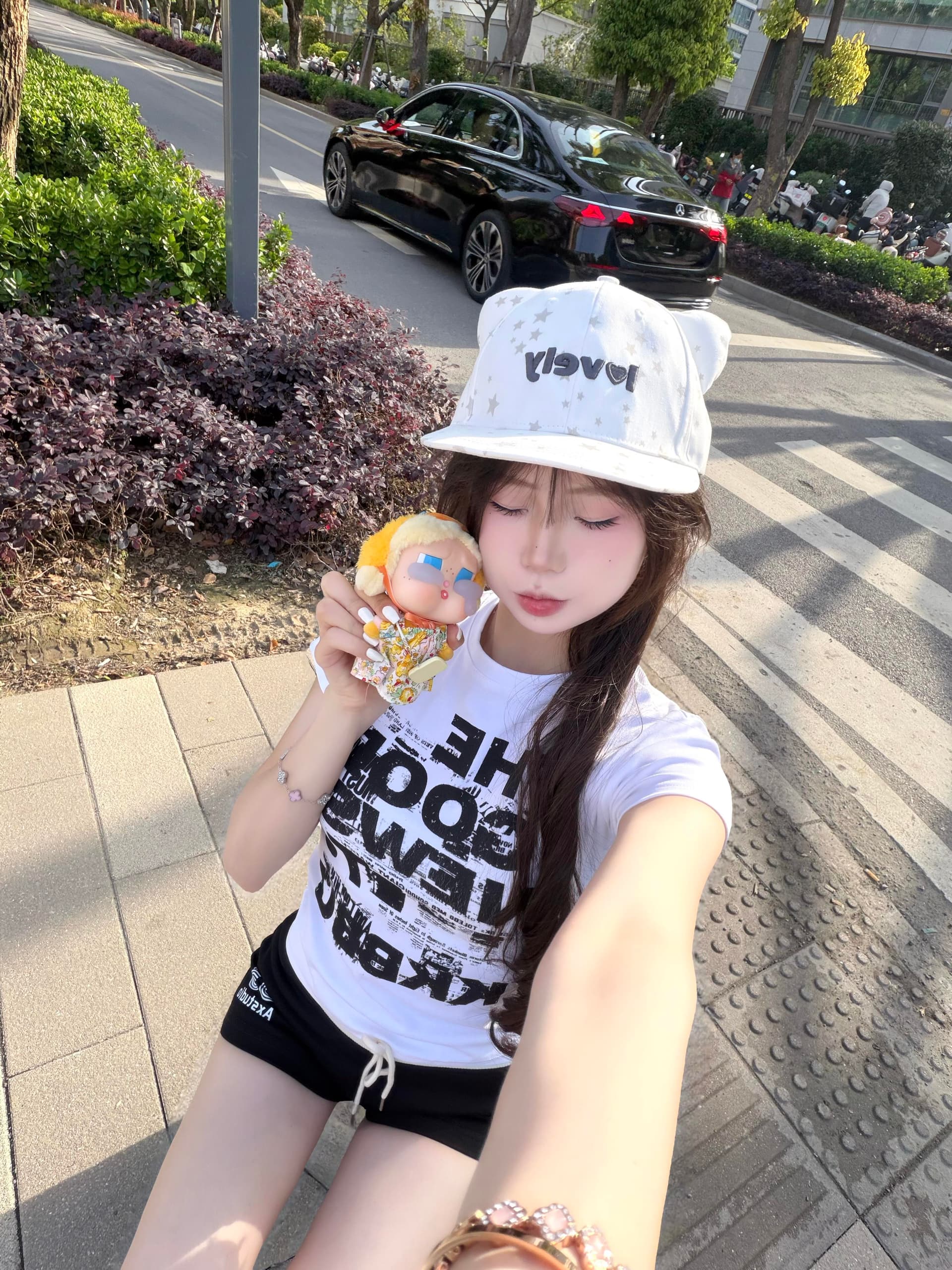아메리칸 레트로 마 오래된 운동 알파벳 프린트 긍정적 인 어깨 반팔 티셔츠 여성 여름 몸매 가꾸기 슬림해 보이는 쇼트 스타일 핫걸 맨위 이미지 3