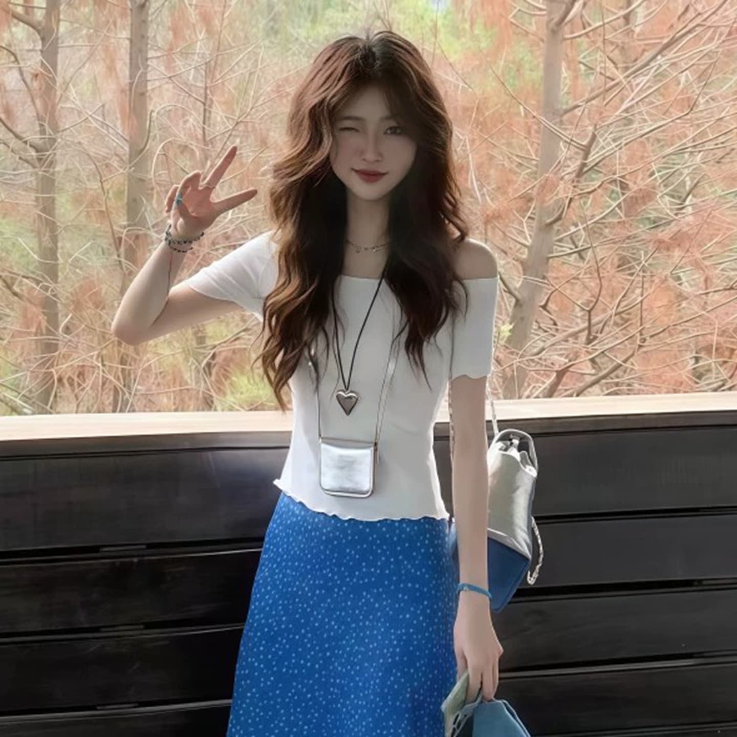 오리지널 오프숄더 화이트 반팔 티셔츠 여성 여름 몸매 가꾸기 슬림해 보이는 디자인 센스 작은 대중 품격 맨위 이미지 4