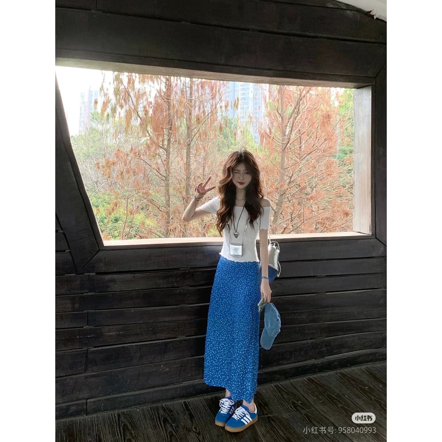 오리지널 오프숄더 화이트 반팔 티셔츠 여성 여름 몸매 가꾸기 슬림해 보이는 디자인 센스 작은 대중 품격 맨위 상세 이미지 5