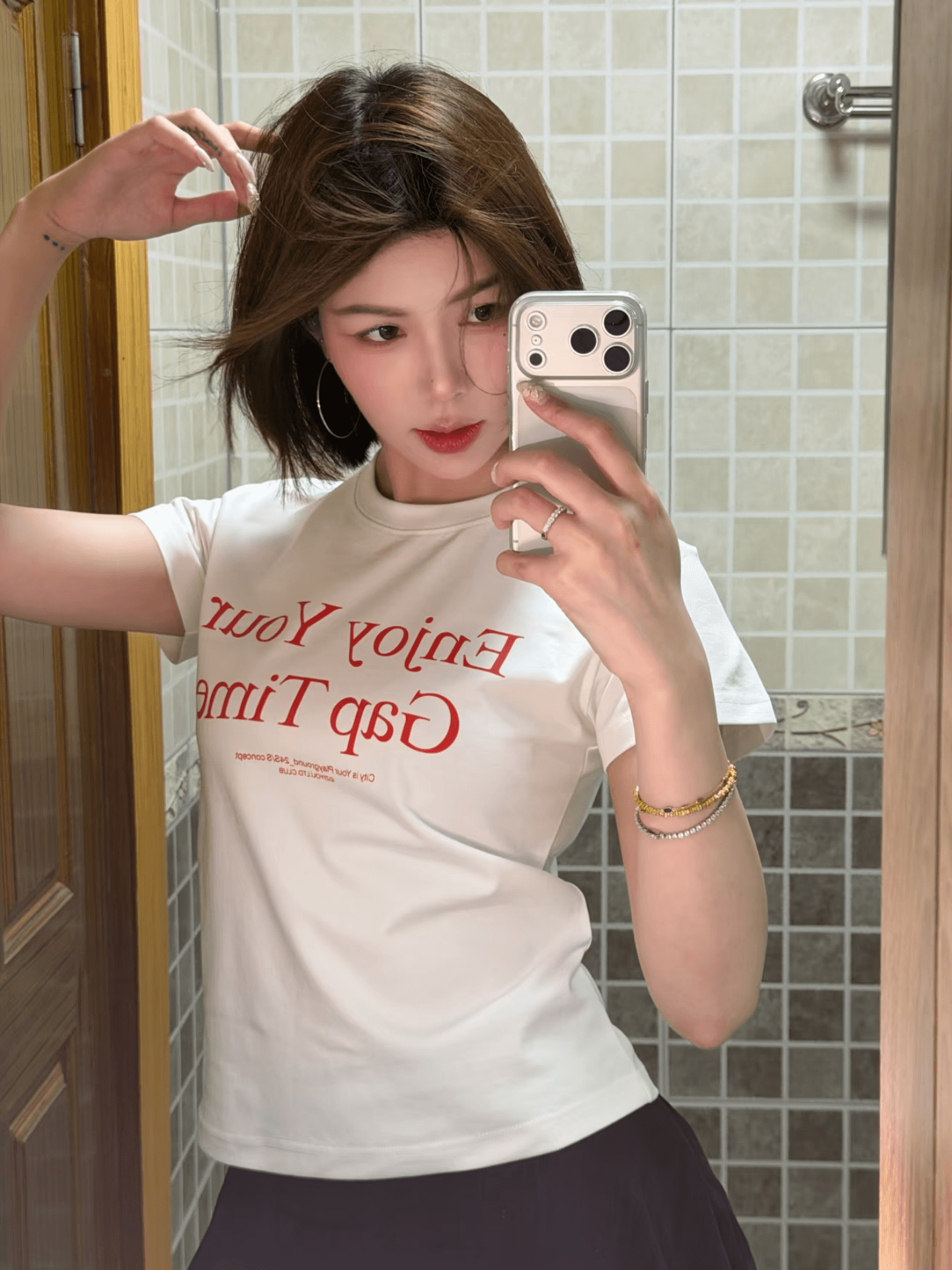한 부서 핫걸 바람 알파벳 프린트 몸매 가꾸기 슬림해 보이는 긍정적 인 어깨 반팔 티셔츠 여성 여름 새로운 다용도 라운드 넥 맨위 이미지 2