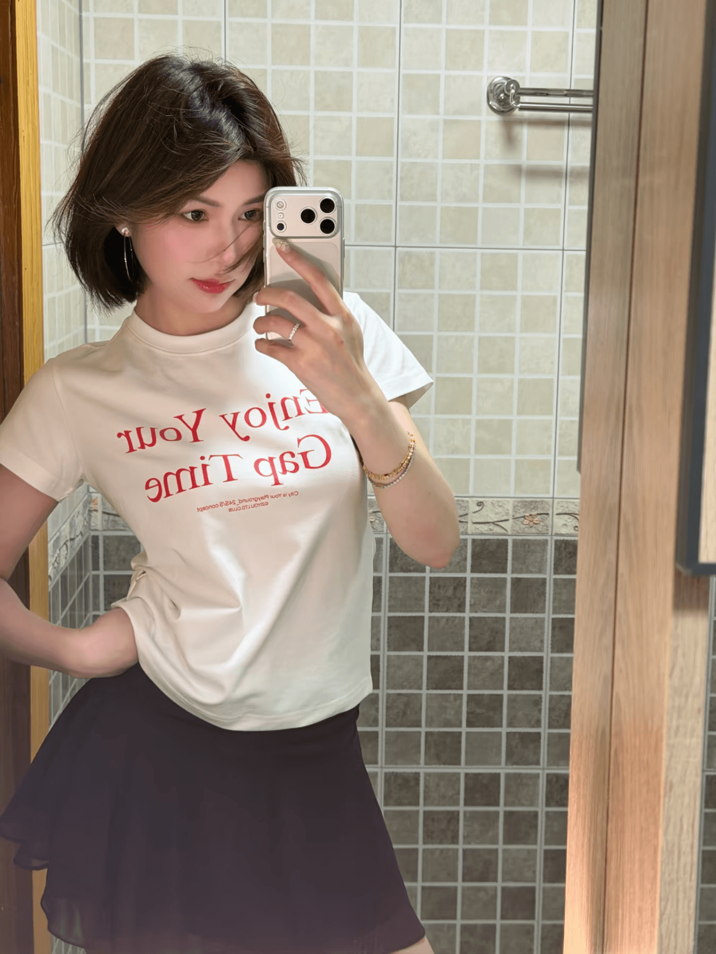 한 부서 핫걸 바람 알파벳 프린트 몸매 가꾸기 슬림해 보이는 긍정적 인 어깨 반팔 티셔츠 여성 여름 새로운 다용도 라운드 넥 맨위 상세 이미지 5