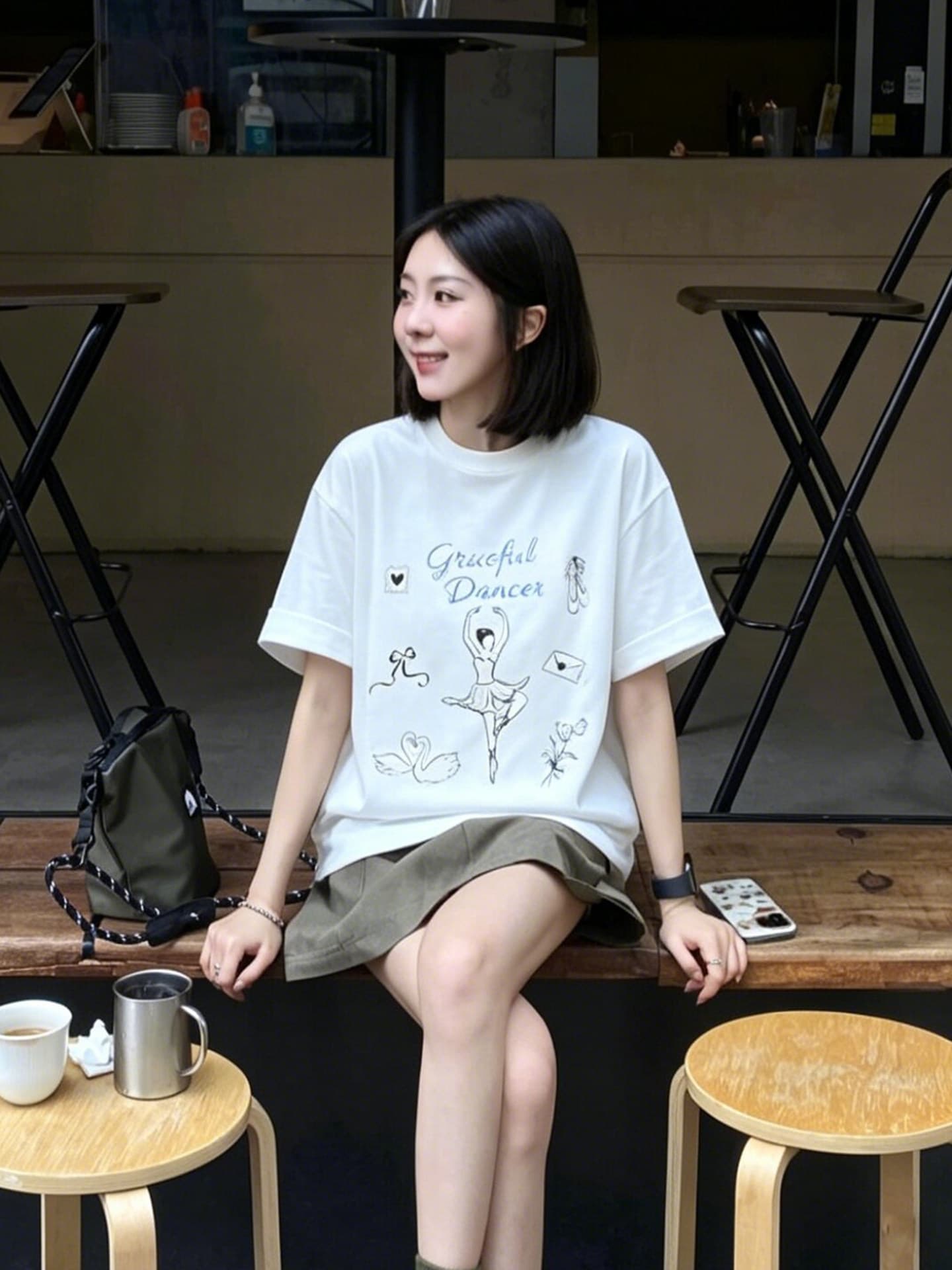 한 부서 발레 댄서 알파벳 프린트 반팔 티셔츠 여성 여름 디자인 센스 루즈핏 캐주얼 다용도 맨위 이미지 3
