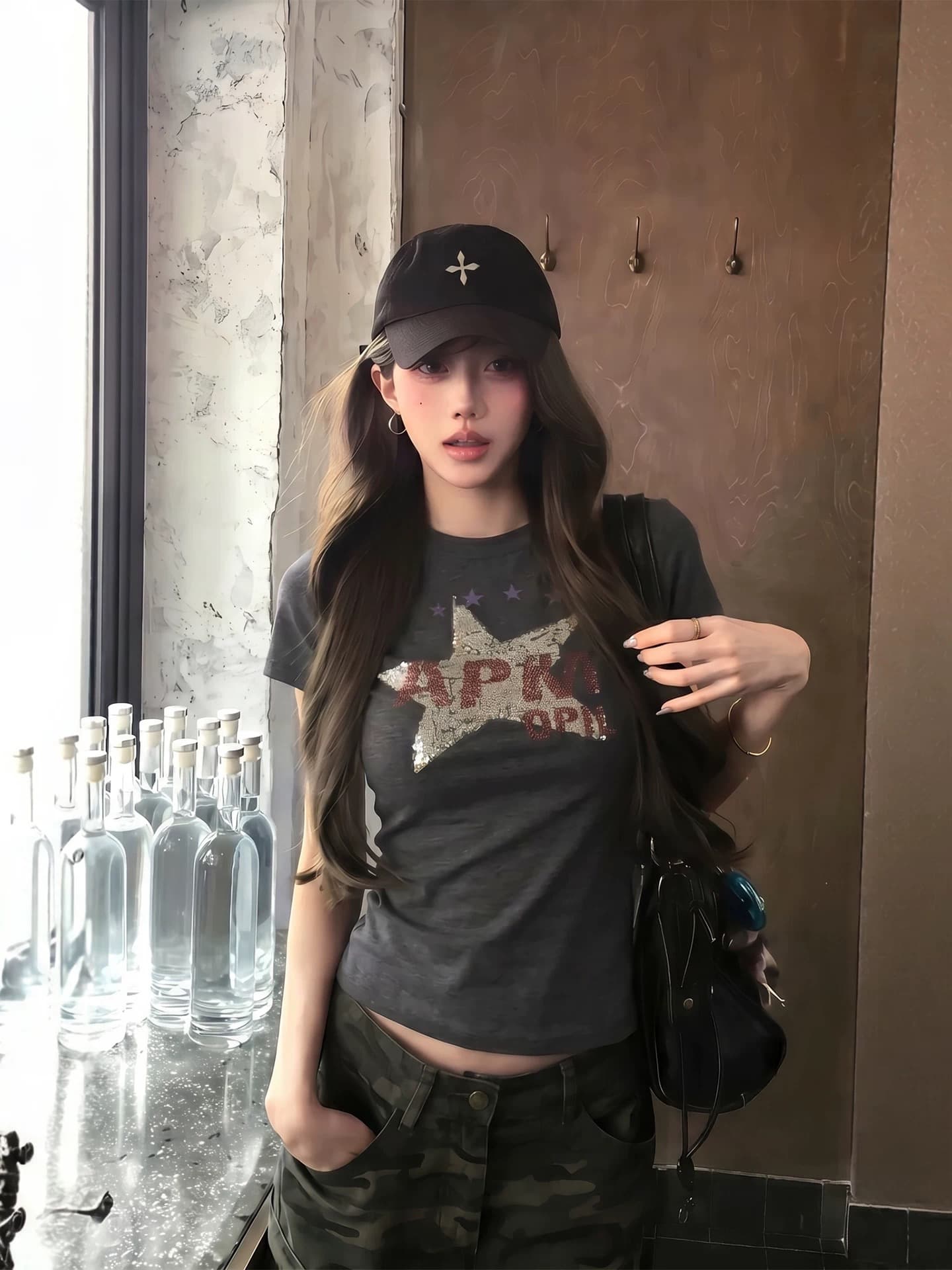 아메리칸 레트로 긍정적 인 어깨 반팔 티셔츠 여성 여름 2026 새로운 고급 센스 몸매 가꾸기 슬림해 보이는 핫걸 쇼트 스타일 맨위 이미지 3