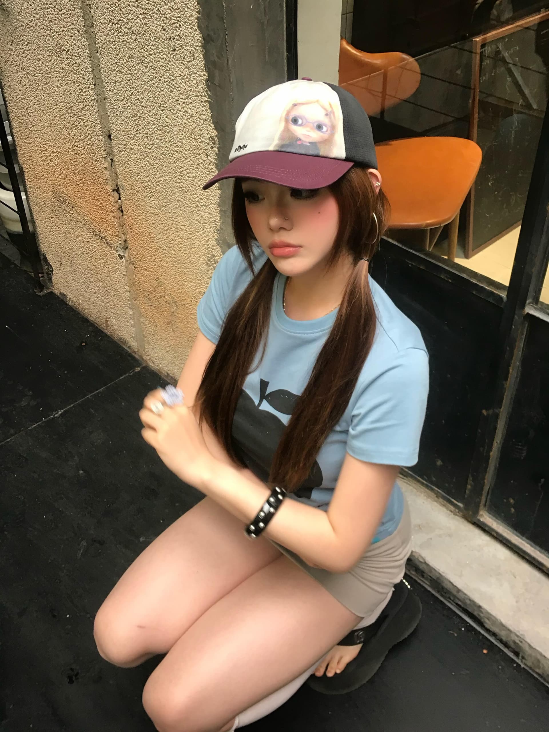 작은 대중 느긋한 바람 파란색 디스플레이 화이트 긍정적 인 어깨 반팔 티셔츠 여성 여름 몸매 가꾸기 슬림해 보이는 Chic 고유 한 쇼트 스타일 작은 셔츠 상세 이미지 5