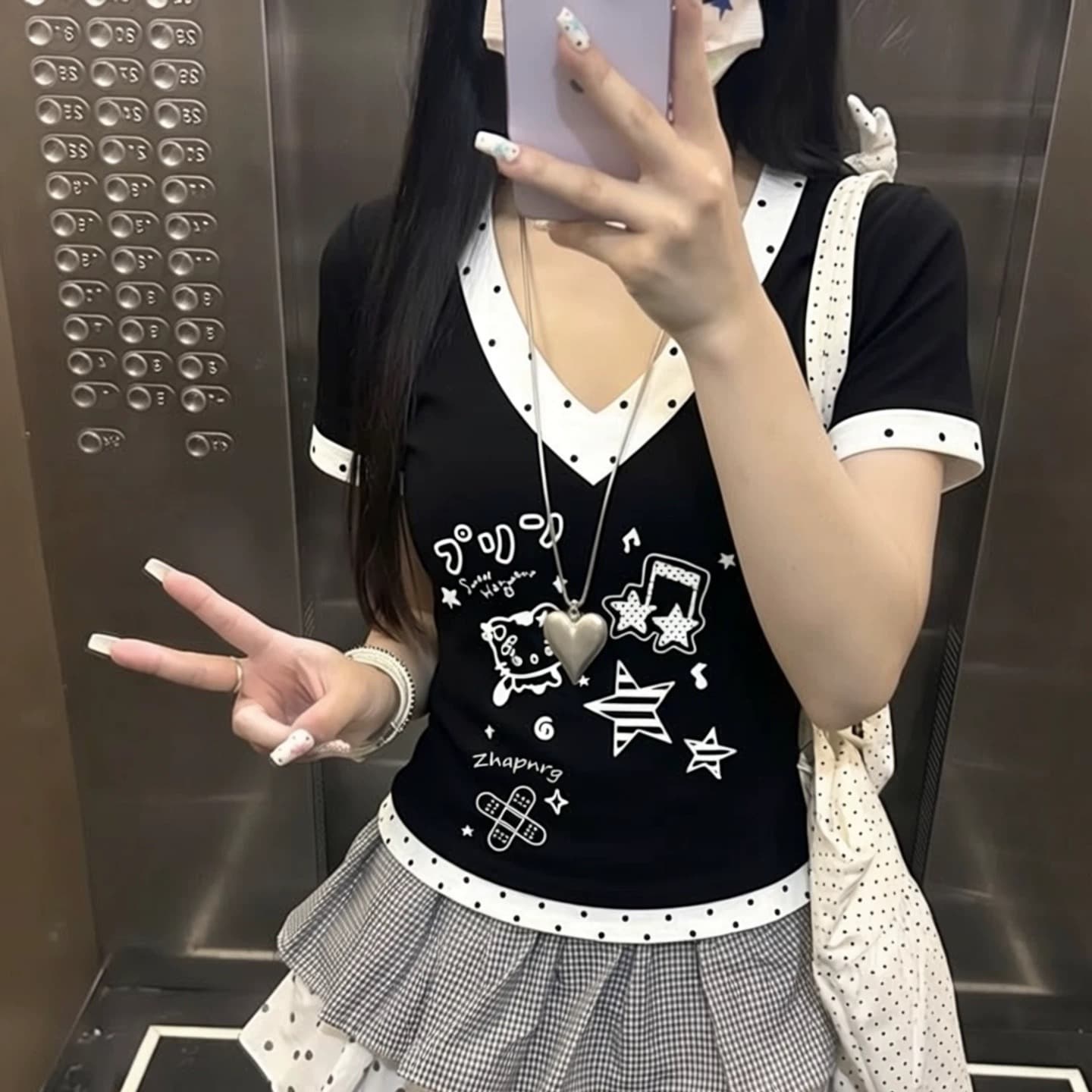 새로운 패치워크 도트 무늬 V넥 반팔 여성 다용도 항구 바람 미니멀리즘 두꺼운 높음 거리 슬림해 보이는 chic 맨위 트렌디 이미지 5