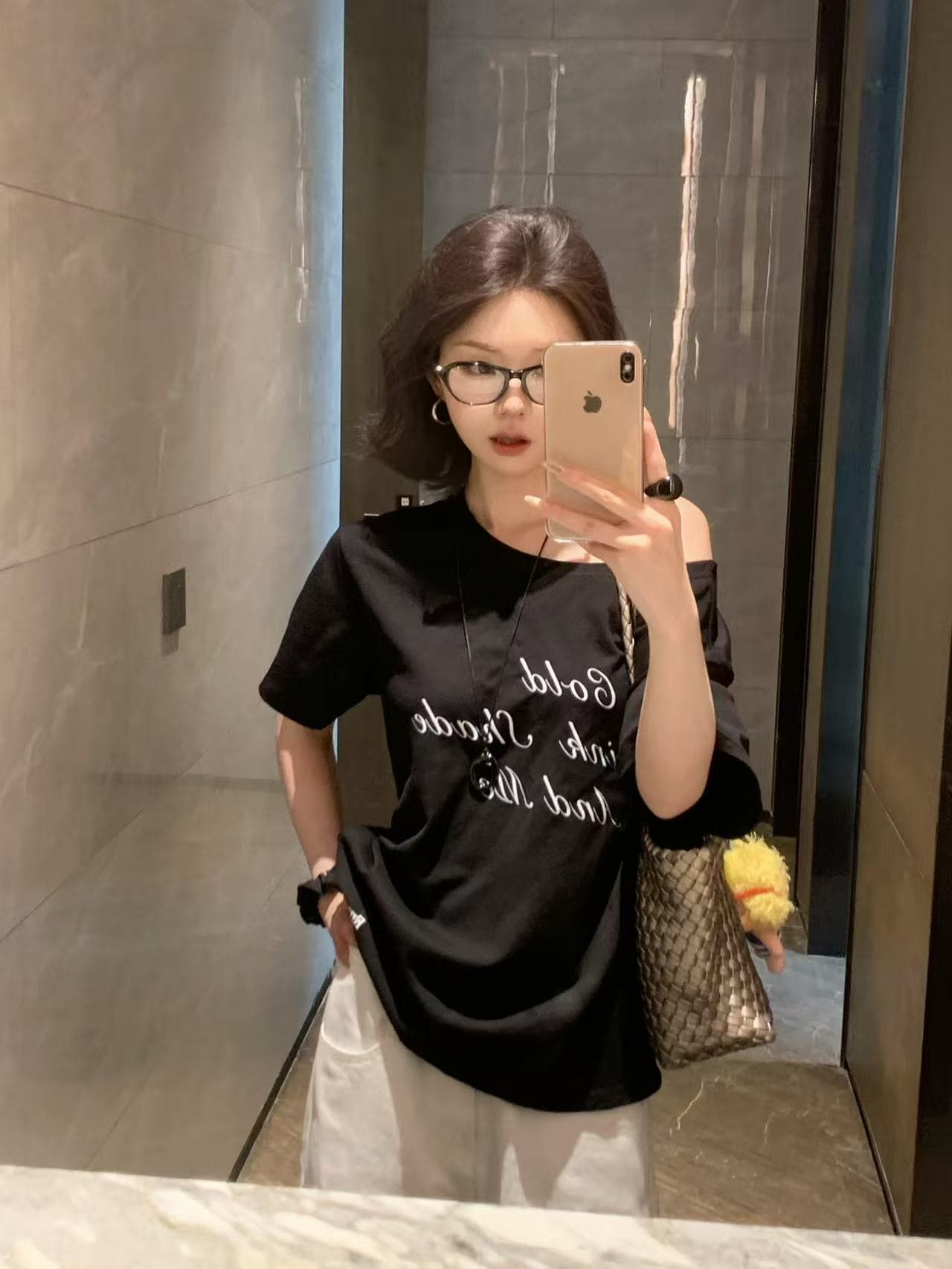 아메리칸 높음 거리 비스듬한 어깨 알파벳 프린트 반팔 티셔츠 여성 자이언트 잘 생긴 ~ 중 느긋한 느슨함 센스 슬림해 보이는 다용도 맨위
