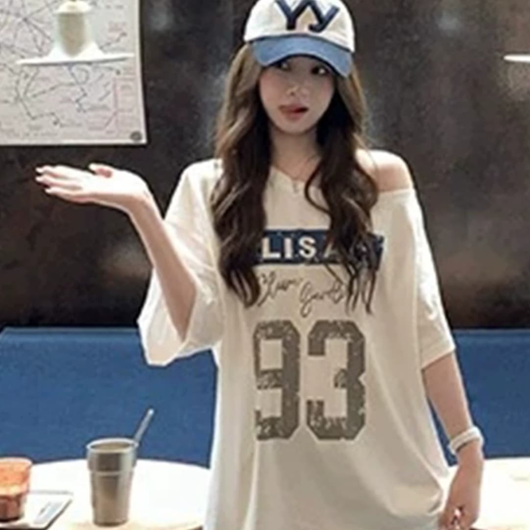아메리칸 비스듬한 어깨 거리 바람 알파벳 프린트 반팔 티셔츠 여성 여름 트렌드 디자인 센스 오프숄더 맨위 트렌디 상세 이미지 1