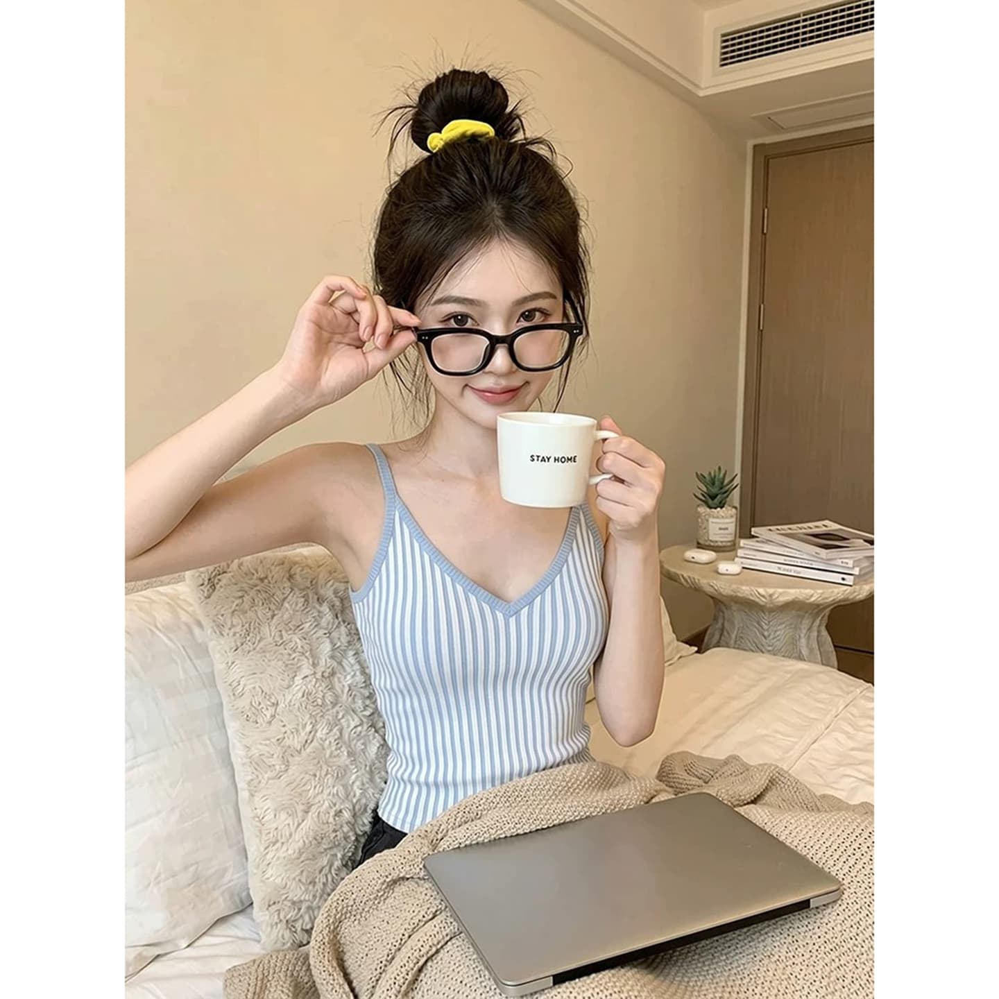 세로 줄무늬 V넥 캐미솔 여름 몸매 가꾸기 핫걸 바람 이미지 2