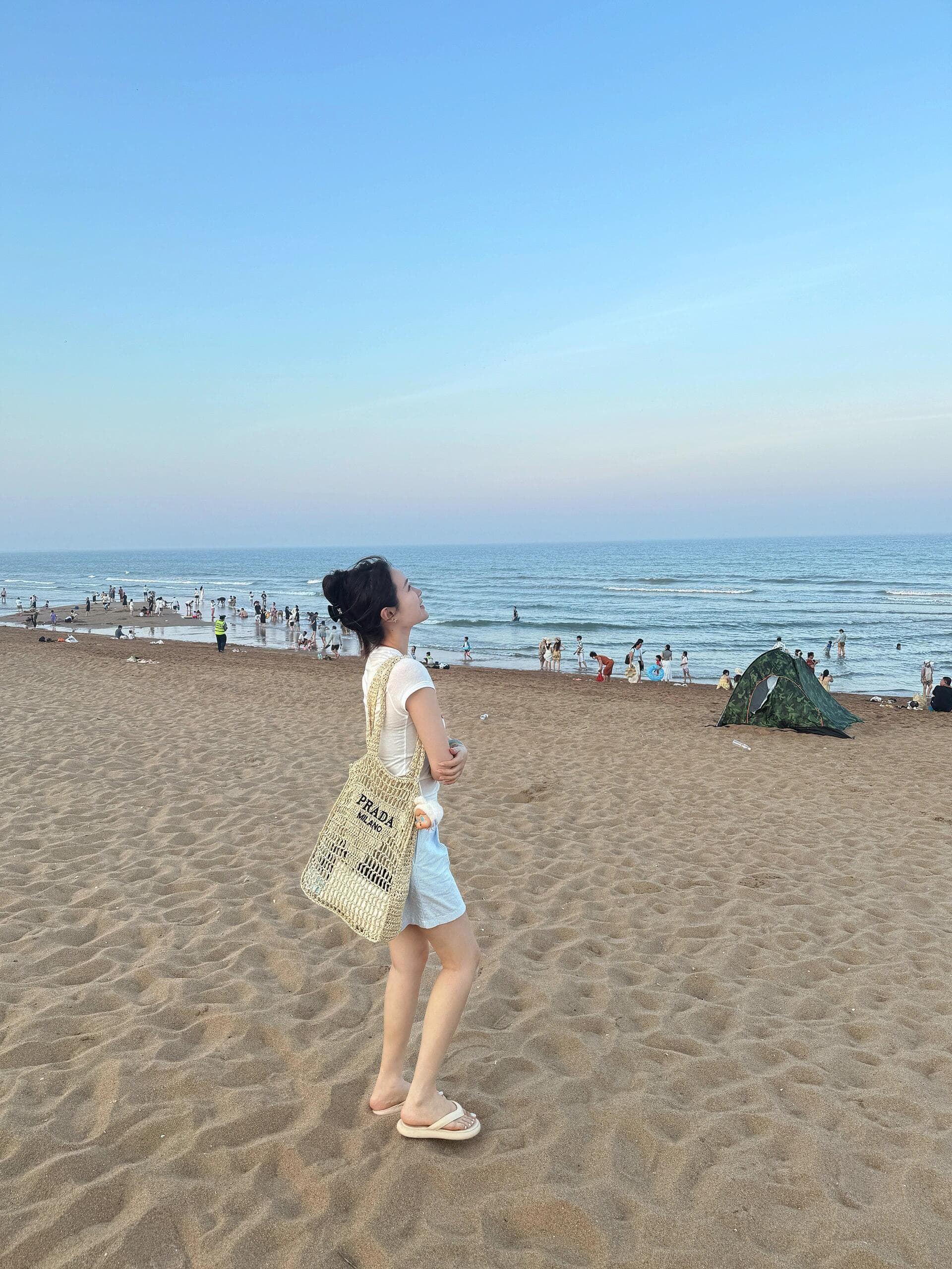 한 부서 ins 바람 애플 프린트 화이트 반팔 여성 여름 얇은 스타일 마이크로 ~을 통해 눈꽃 면 긍정적 인 어깨 티셔츠 몸매 가꾸기 맨위 상세 이미지 6