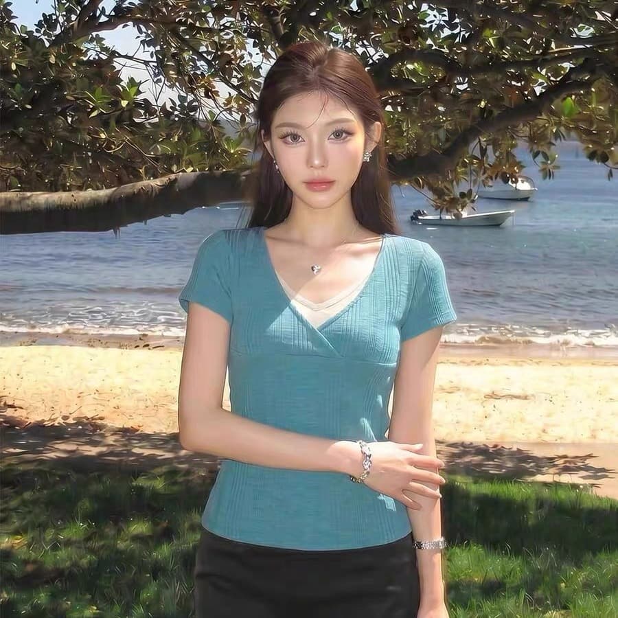 프랑스식 페이크 레이어드 V넥 반팔 티셔츠 여성 여름 패치워크 디자인 센스 몸매 가꾸기 슬림해 보이는 품격 다용도 기본 셔츠 맨위 이미지 5