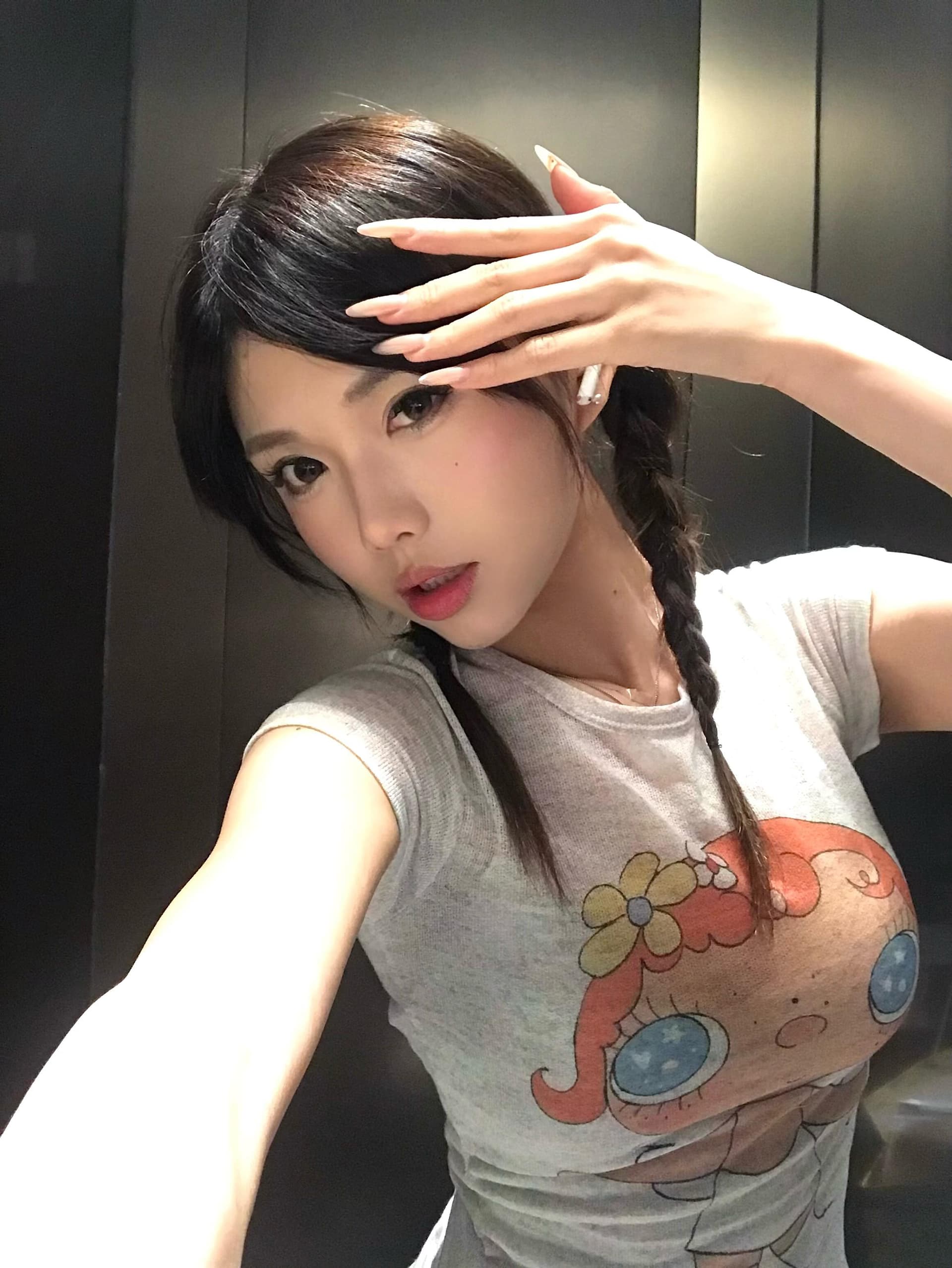 한국 ins 천사 작은 옥 프린트 색상 실 쇼트 스타일 반팔 티셔츠 여성 여름 핫걸 캐주얼 슬림해 보이는 다용도 맨위 이미지 3