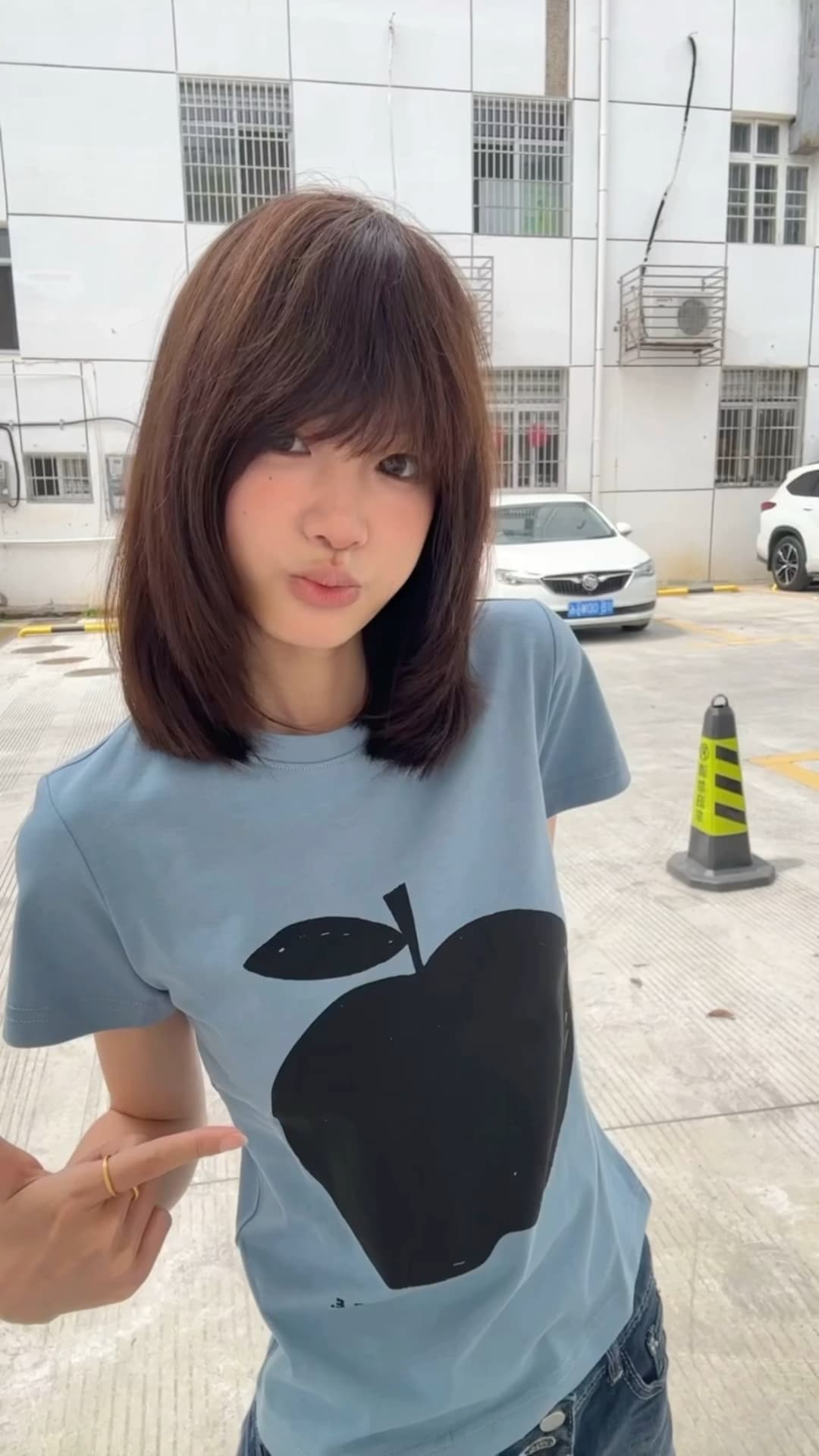 한 부서 산소 소녀 바람 작은 청신 애플 프린트 몸매 가꾸기 긍정적 인 어깨 라운드 넥 반팔 여성 티셔츠 여름