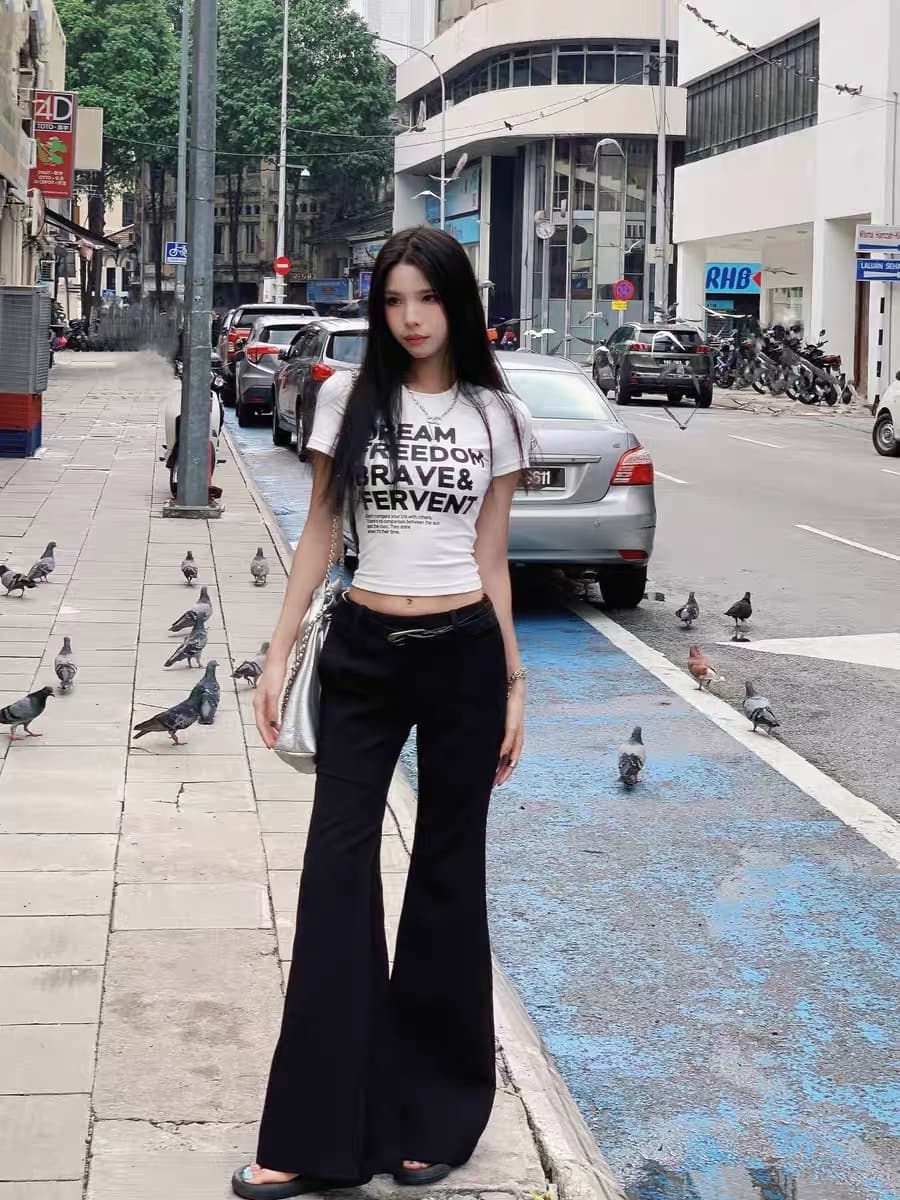 화이트 알파벳 프린트 미니멀리즘 라운드 넥 다용도 허리 수축 몸매 가꾸기 슬림해 보이는 반팔 티셔츠 맨위 여성 여름 상세 이미지 3